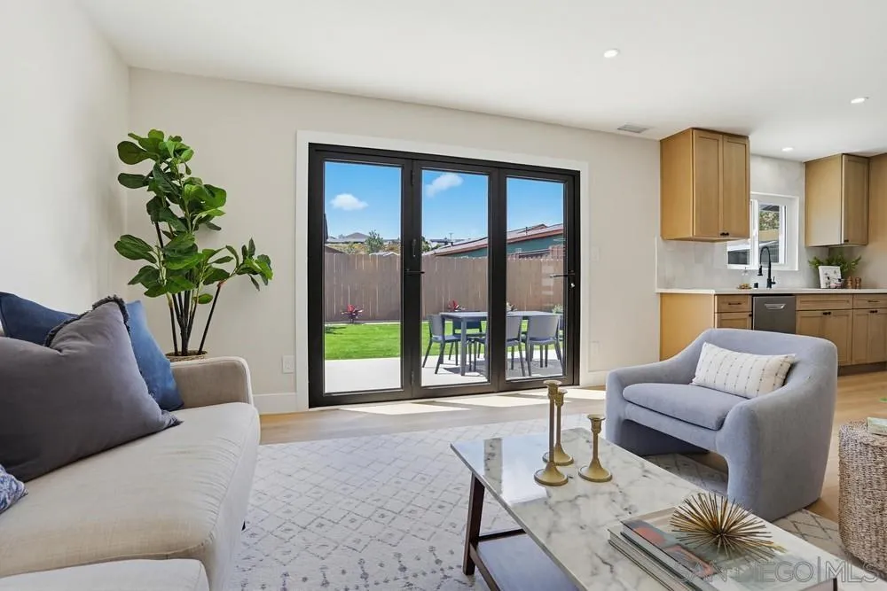 https://cdn.realtyfeed.com/cdn/127/260010897/cff83215ee7ca590eb847c97215c983b.webp