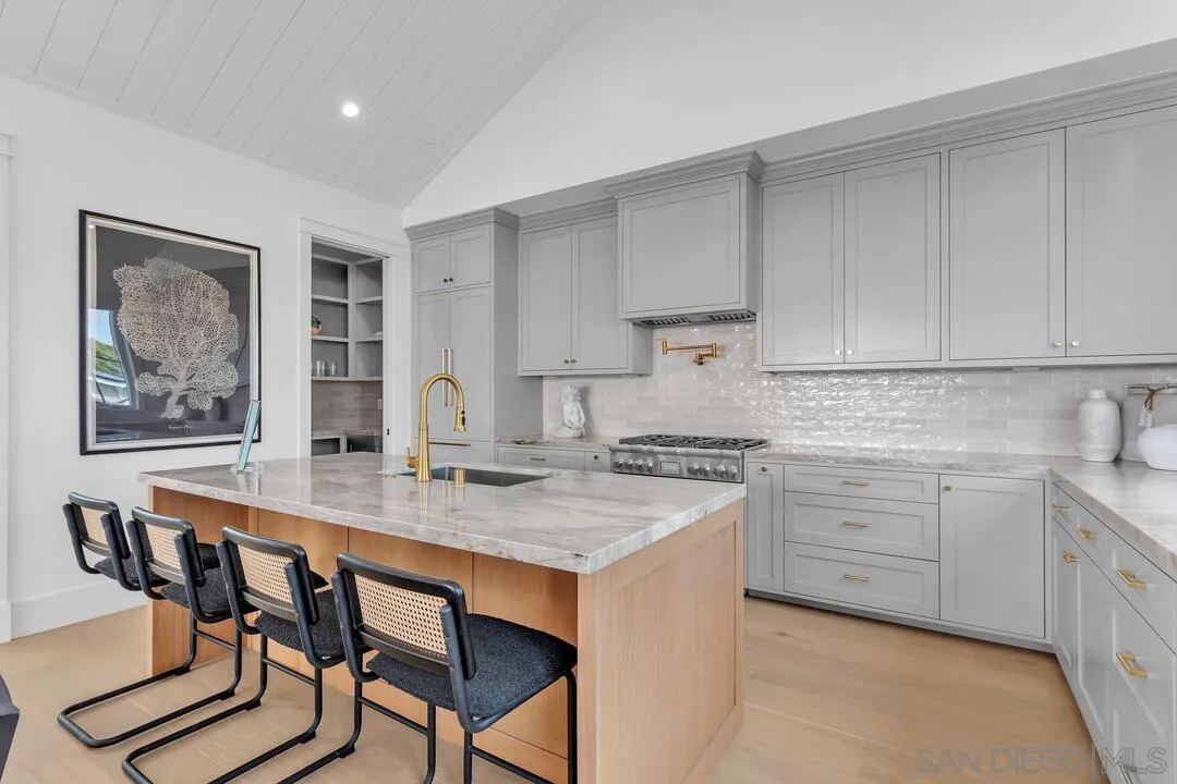 https://cdn.realtyfeed.com/cdn/127/260010899/05d97f7b433bef2f0330758e57146976.webp