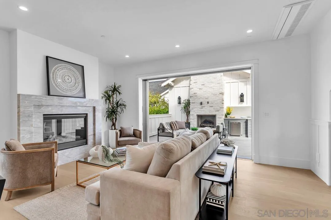 https://cdn.realtyfeed.com/cdn/127/260010899/1272739baaeebb7b3dce63409512df67.webp