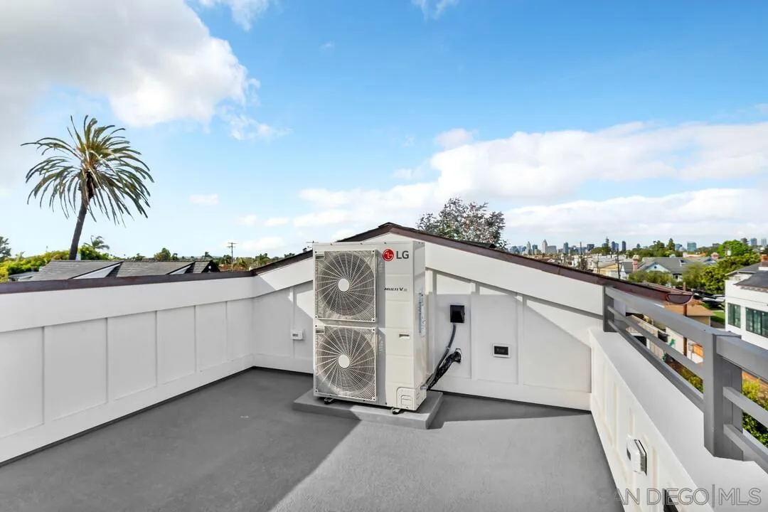 https://cdn.realtyfeed.com/cdn/127/260010899/f3b4a8989d3454b6bc9351d559f78e7b.webp
