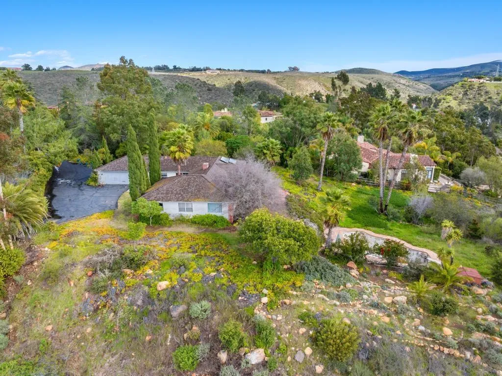 https://cdn.realtyfeed.com/cdn/127/2600109/103f81ff42463f3775c3788486039618.webp