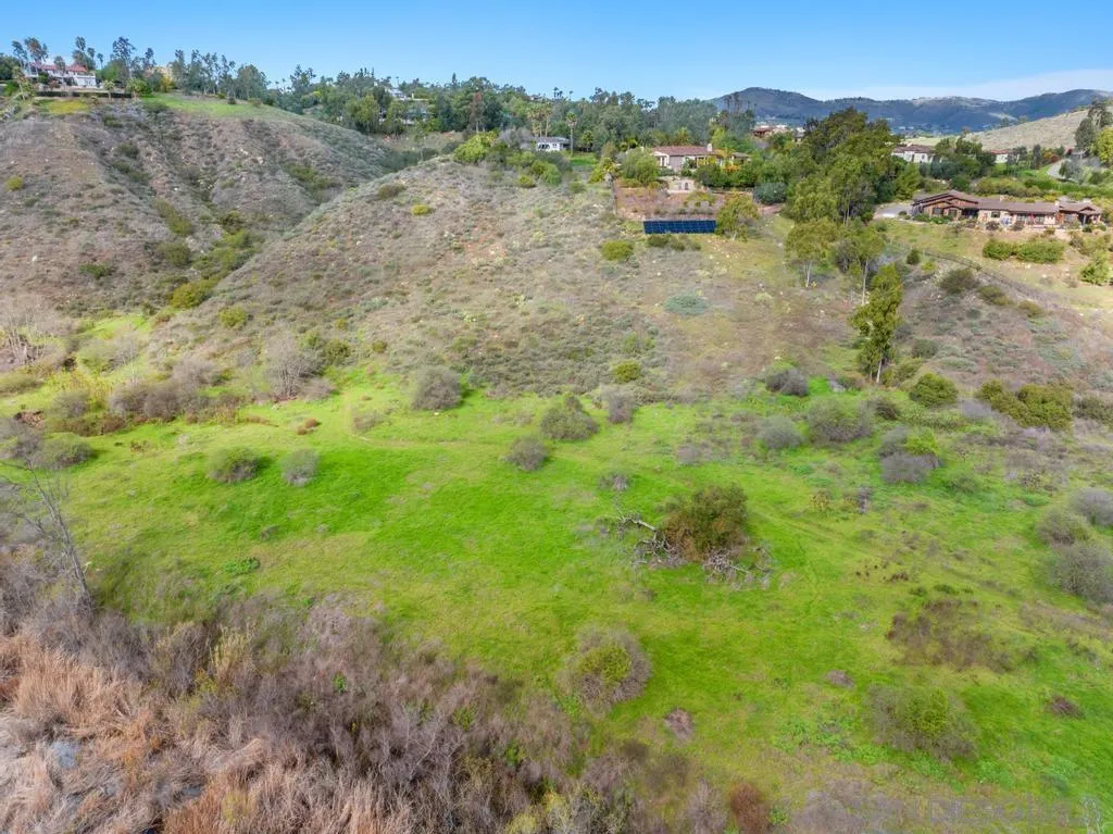 https://cdn.realtyfeed.com/cdn/127/2600109/c4b241fc5096a3bfac3ae61162ccab32.webp