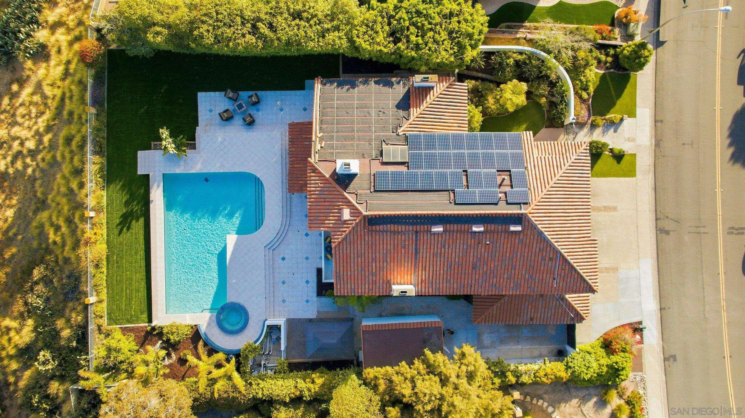 https://cdn.realtyfeed.com/cdn/127/260010900/04faf78f65ce62295f2641c4fad612fb.webp