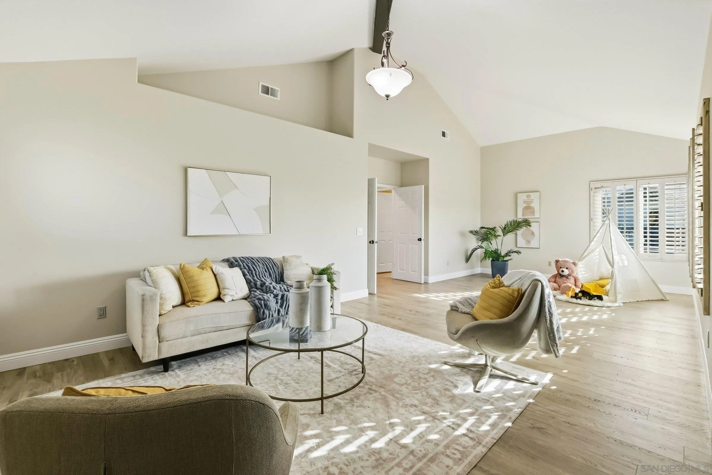 https://cdn.realtyfeed.com/cdn/127/260010900/26c305ef3aa86928e22dbb875107e02e.webp