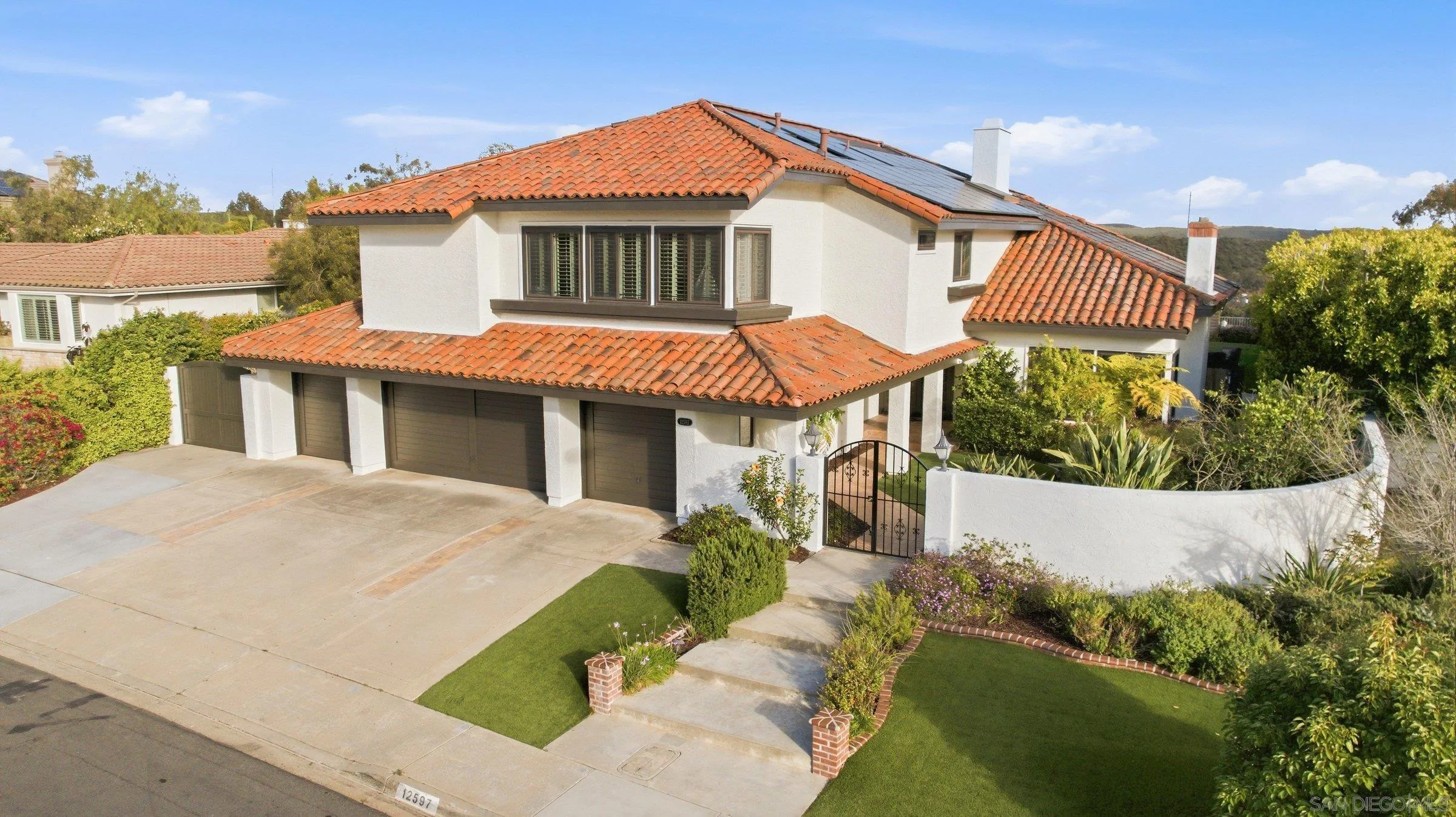 https://cdn.realtyfeed.com/cdn/127/260010900/2fb507732c57a9ff67258848edb1bc13.webp