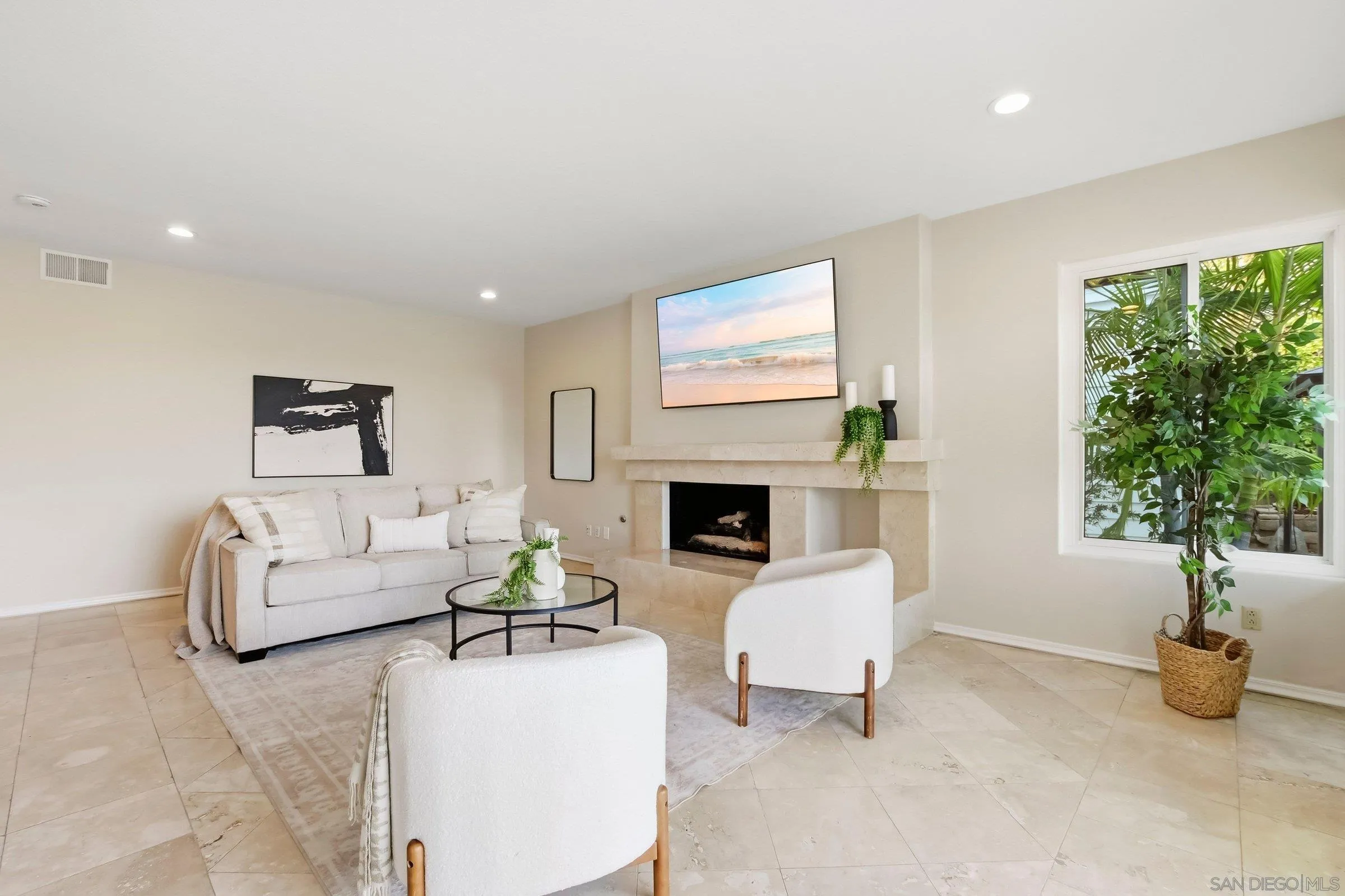 https://cdn.realtyfeed.com/cdn/127/260010900/4d2cba7f0c4c8f551fa5d2f2a002d5aa.webp