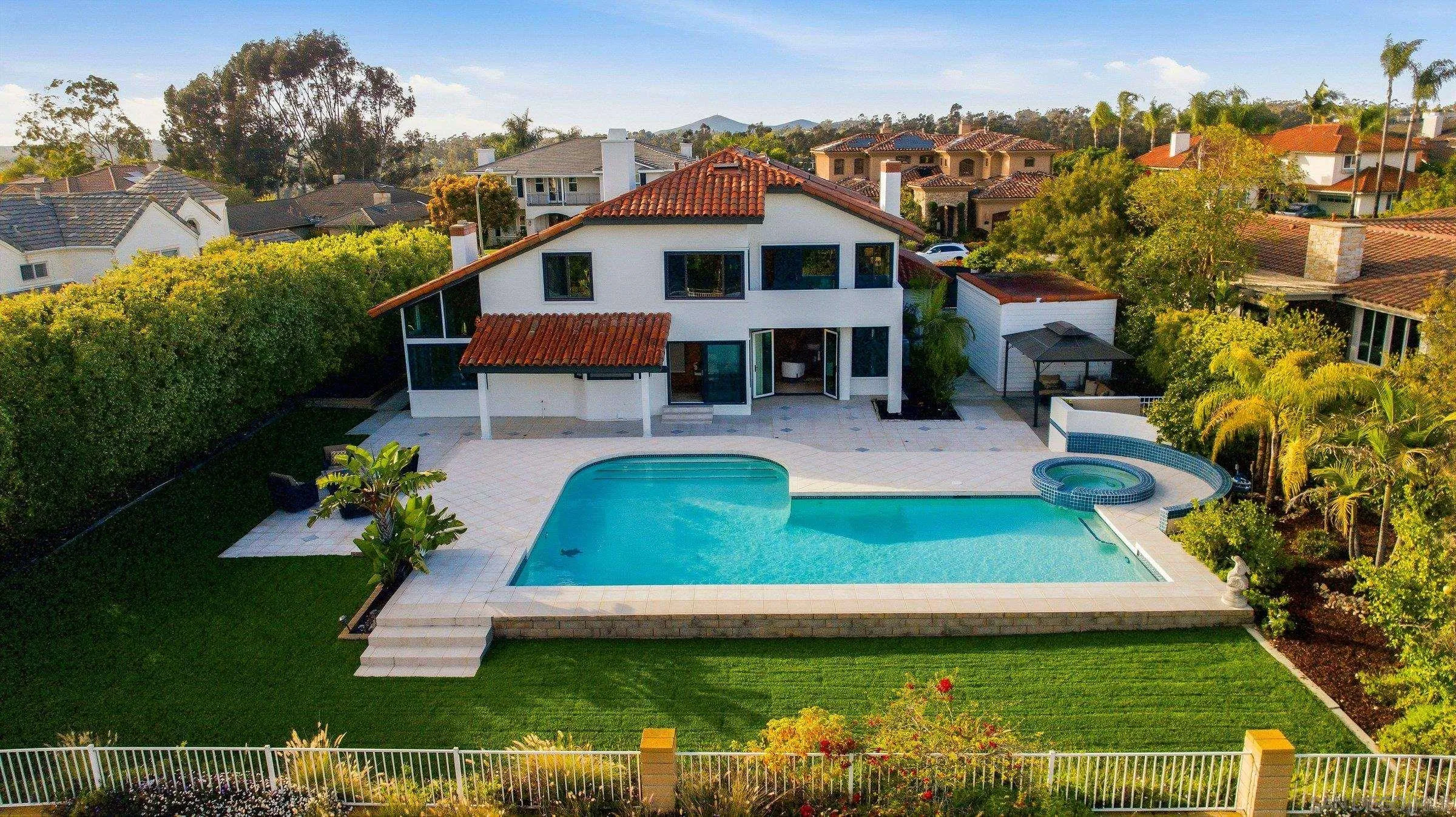 https://cdn.realtyfeed.com/cdn/127/260010900/596cdb8f2453f9e518426bdaabf8652d.webp