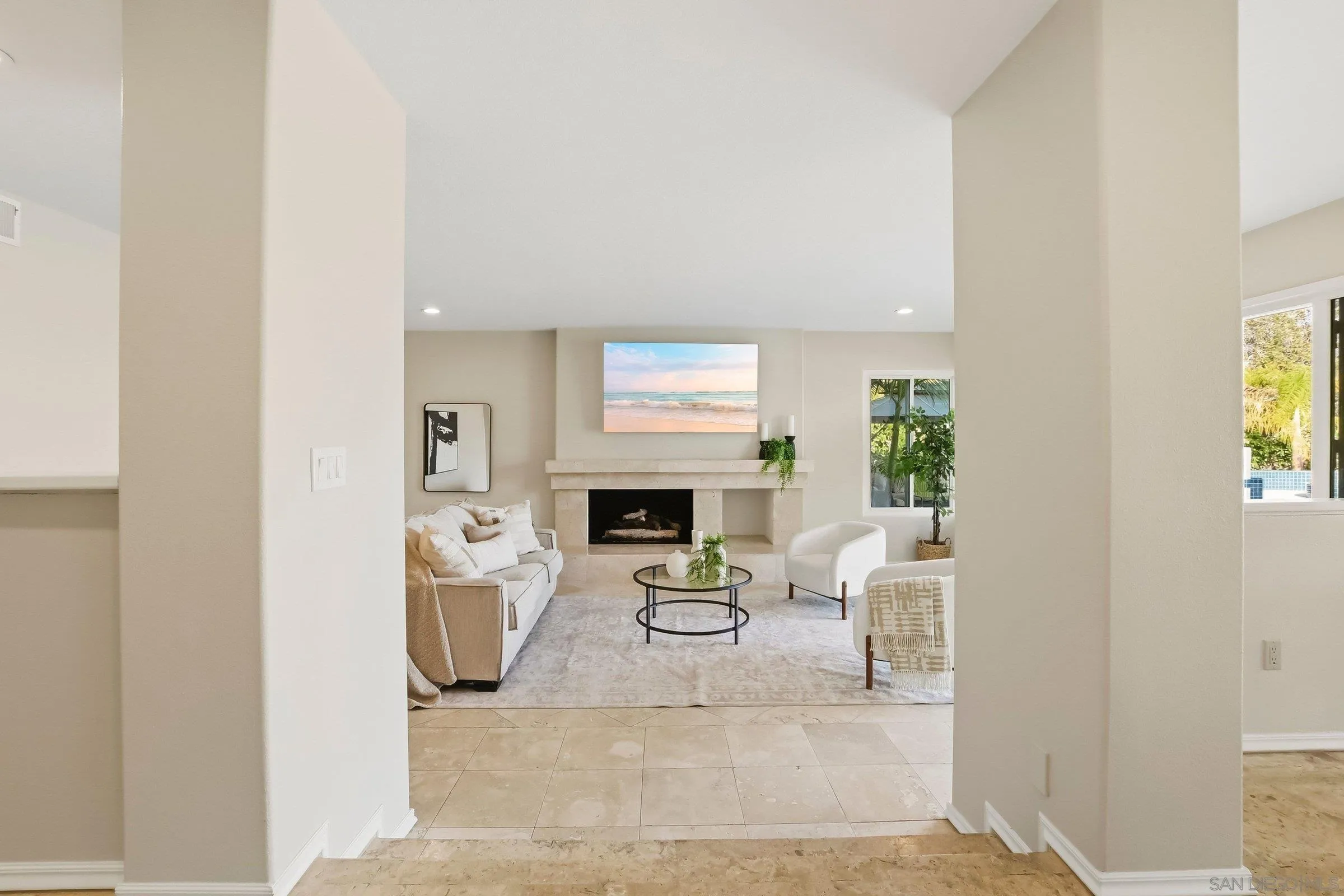 https://cdn.realtyfeed.com/cdn/127/260010900/7b900367acec389b207fc974ac09b153.webp