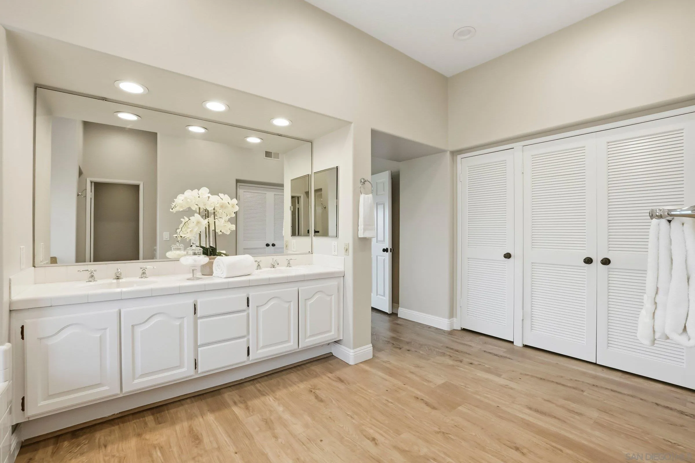 https://cdn.realtyfeed.com/cdn/127/260010900/c491dea4587585192621ff6088c8766c.webp