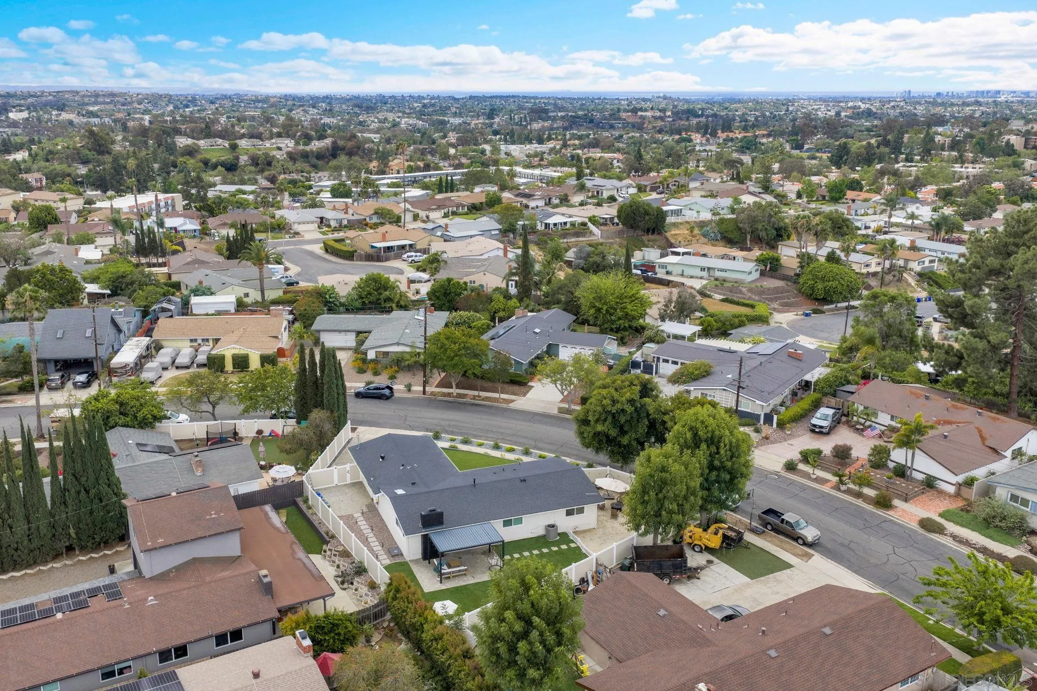 https://cdn.realtyfeed.com/cdn/127/260010901/04e1f4df82dd689263053b5cffc20708.webp