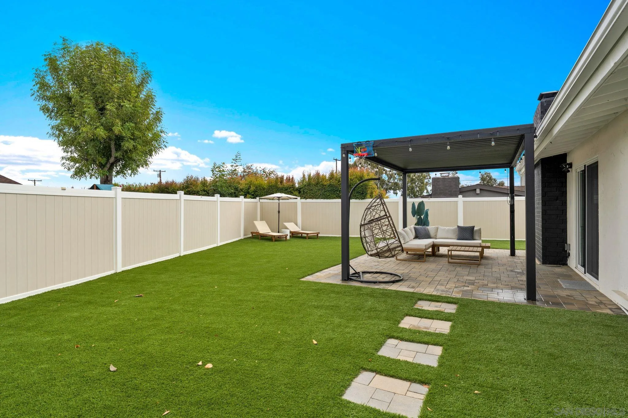 https://cdn.realtyfeed.com/cdn/127/260010901/4449926e19d06bcd281c4844ec81593b.webp