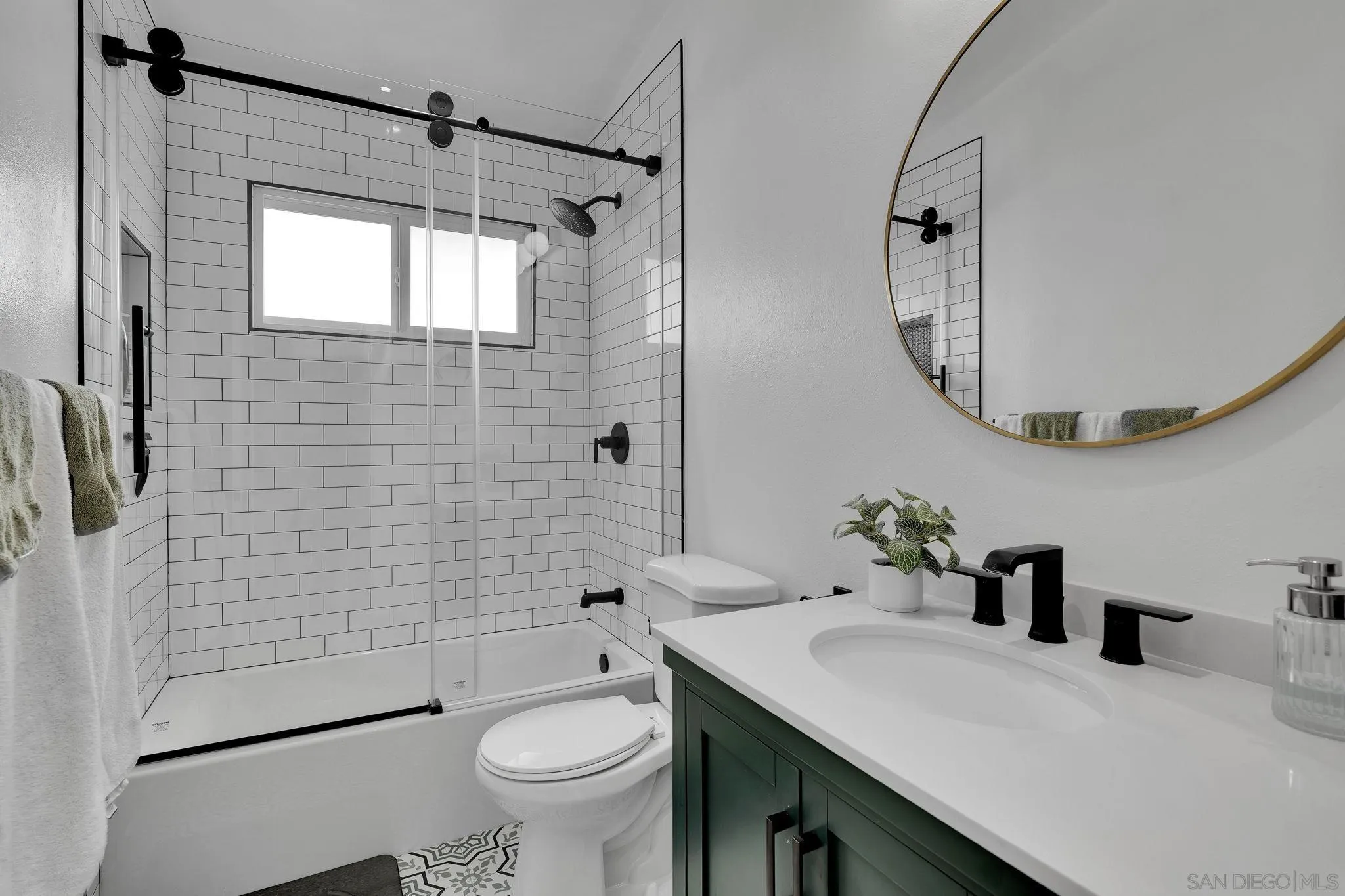 https://cdn.realtyfeed.com/cdn/127/260010901/5702c24c7dbb2dd3e8926b6ca2a052e6.webp
