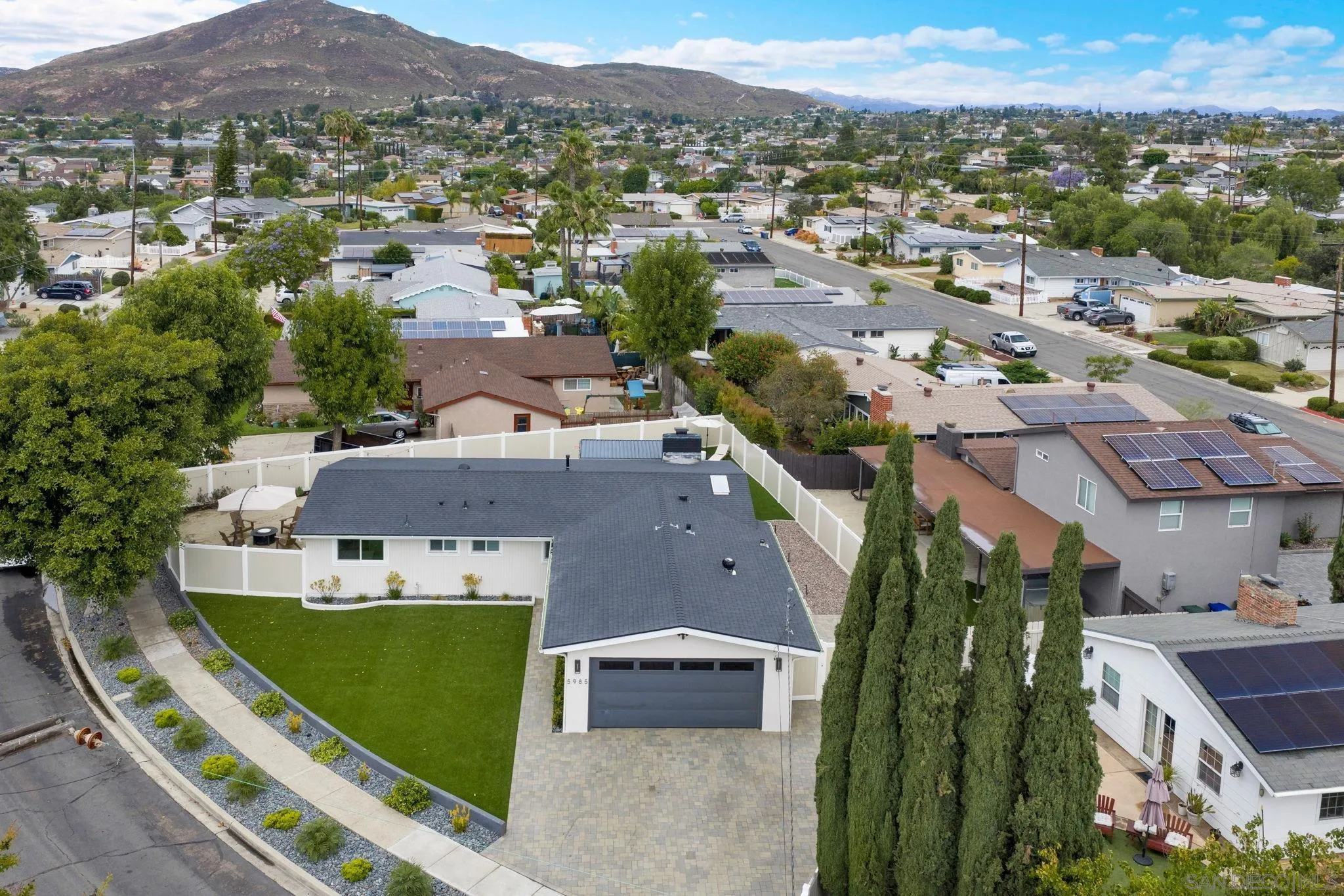 https://cdn.realtyfeed.com/cdn/127/260010901/636f8819d32c24925c05f2d5f7b97cfa.webp
