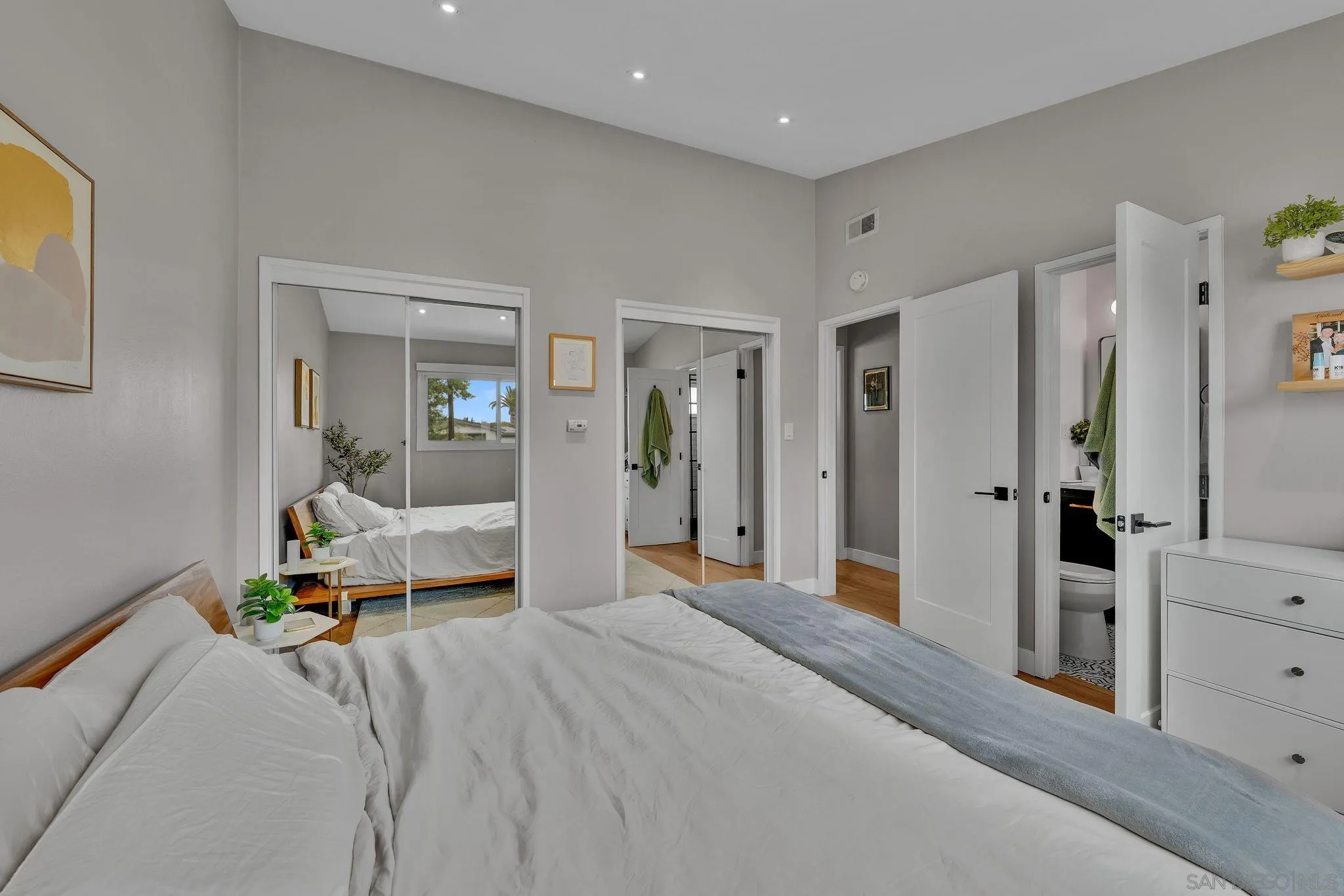 https://cdn.realtyfeed.com/cdn/127/260010901/e5fc2563b889d6af2e5739c96a1220f5.webp