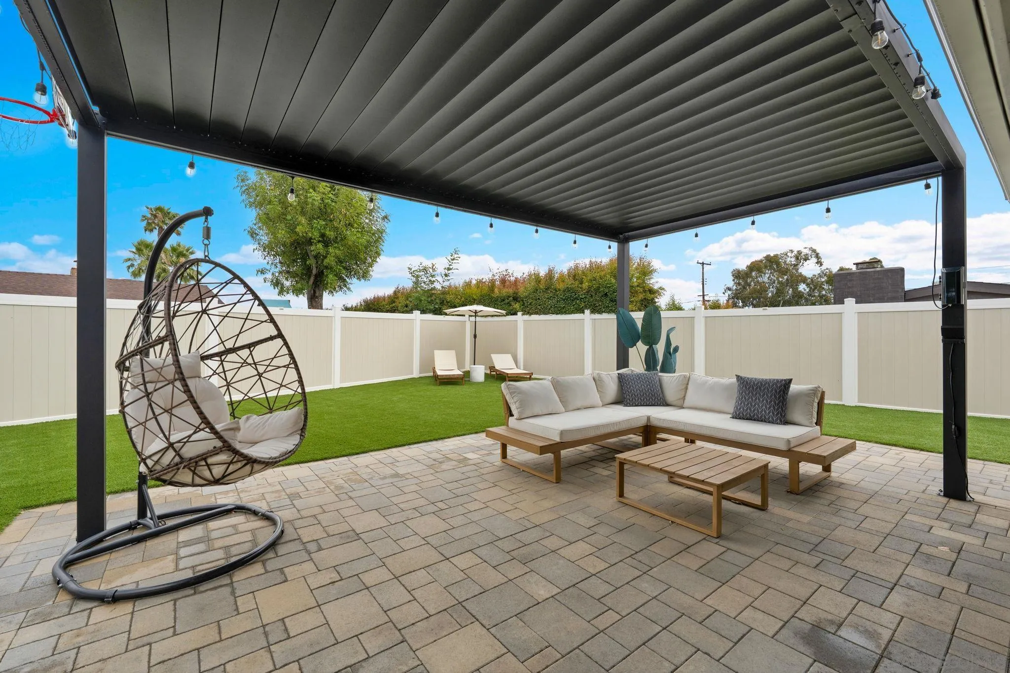 https://cdn.realtyfeed.com/cdn/127/260010901/fe1063763163b33eab2ff0a2f3d18b79.webp