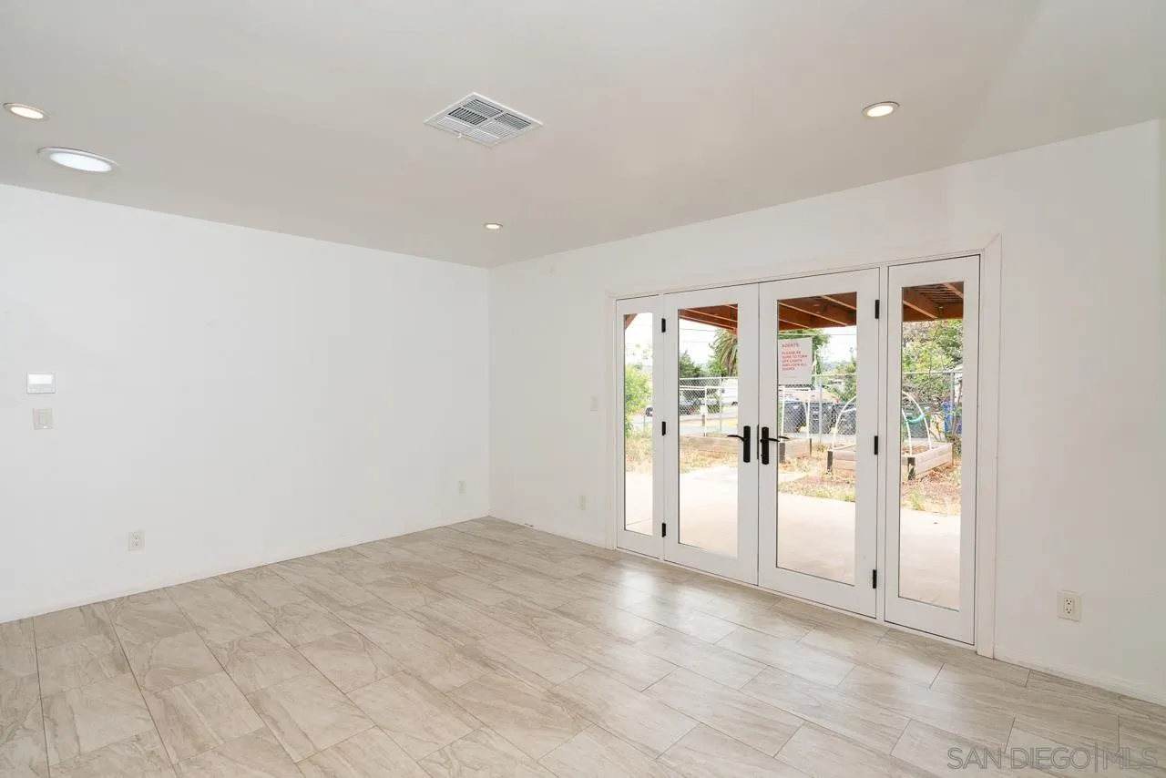 https://cdn.realtyfeed.com/cdn/127/260010903/1a0412939e610a8c9bc48fa7a631eb16.webp