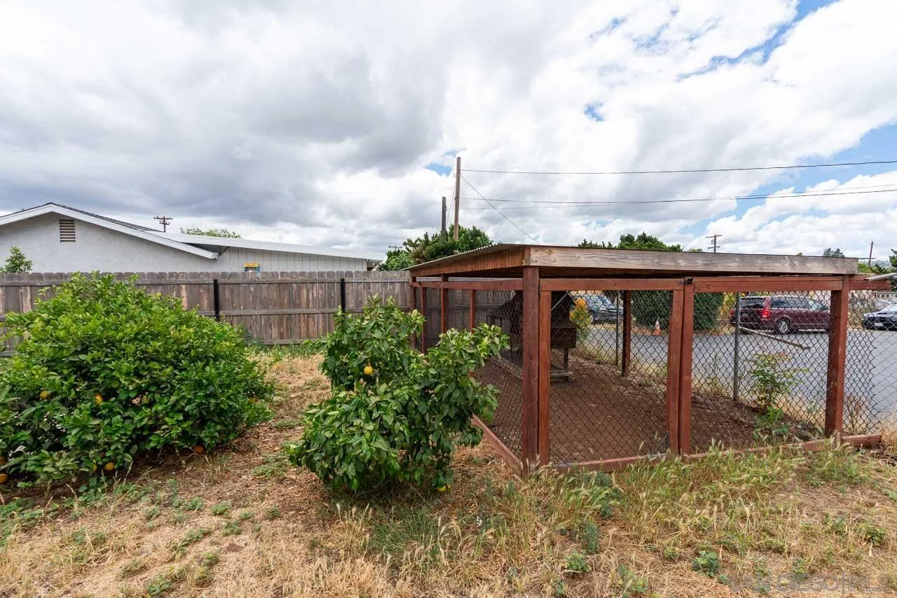 https://cdn.realtyfeed.com/cdn/127/260010903/1e0c5b56f4ebf1997beae8c0c45bcebb.webp