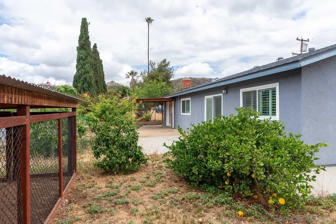 https://cdn.realtyfeed.com/cdn/127/260010903/1f76205f88751a5b3baf27ebfa5a9166.webp