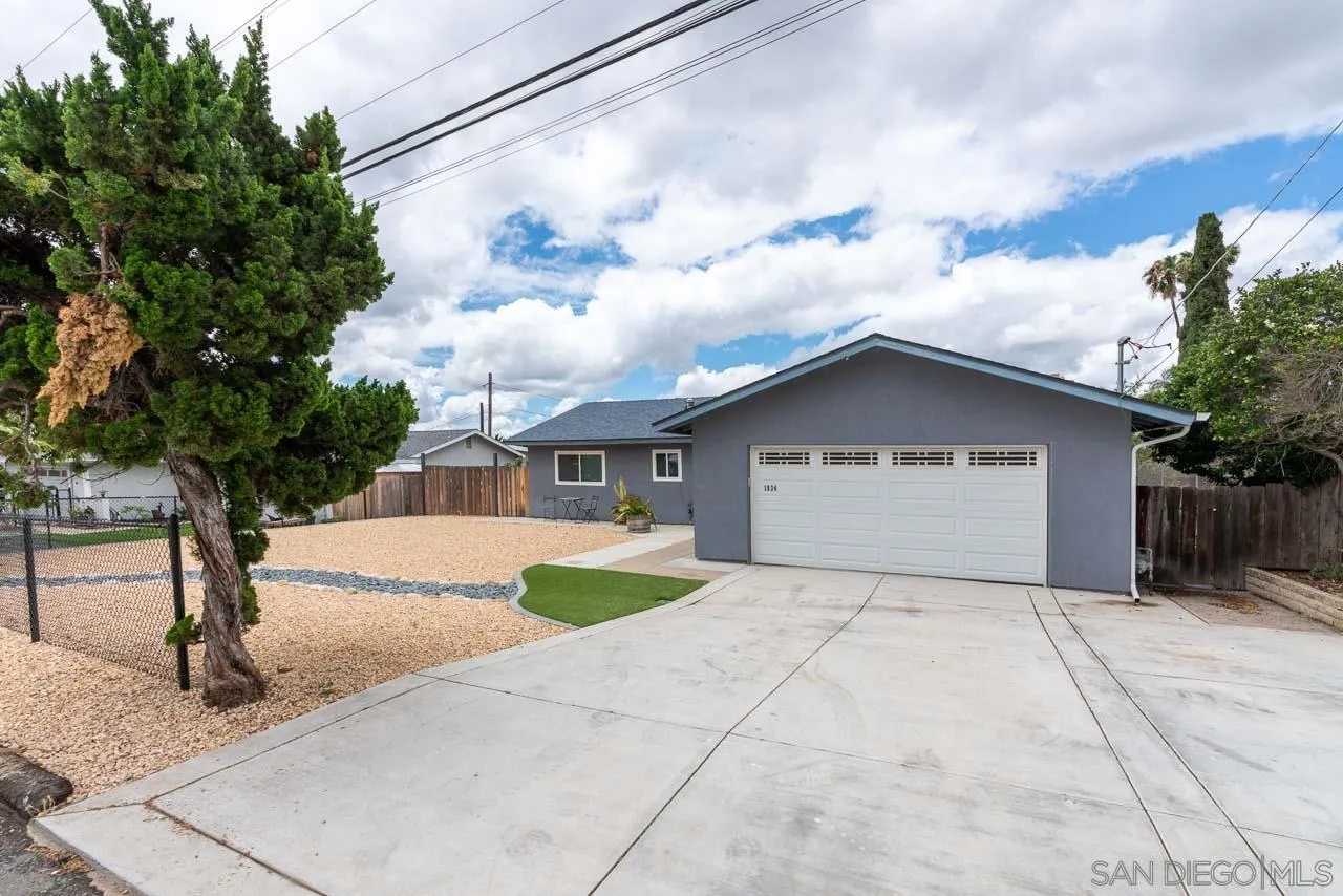 https://cdn.realtyfeed.com/cdn/127/260010903/271d81e0704524342046e0434eeec124.webp