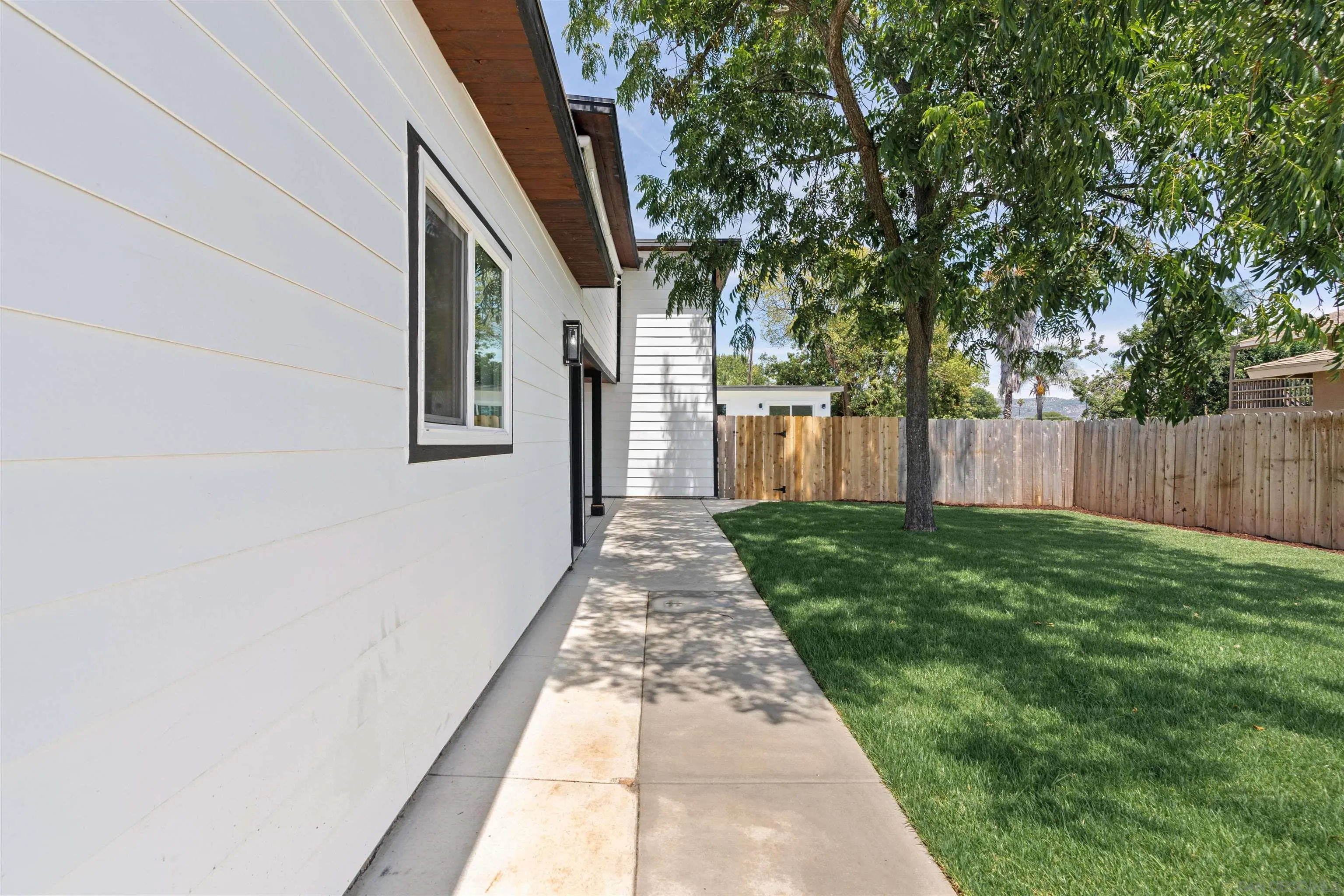 https://cdn.realtyfeed.com/cdn/127/260010907/d9bf288763abb221fc90139c4c3f7643.webp