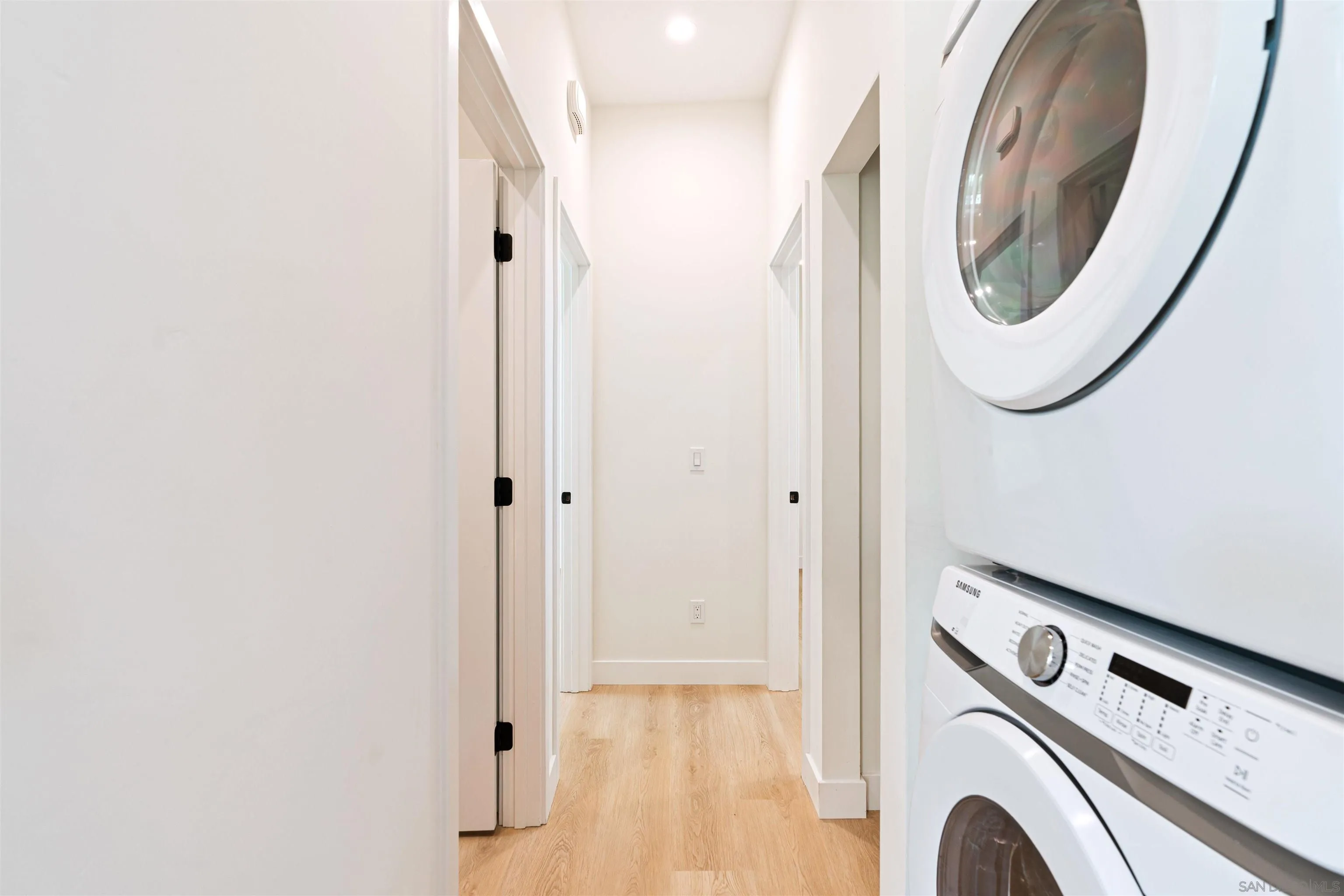 https://cdn.realtyfeed.com/cdn/127/260010907/f0f74f2e816723534f9b802b2bcf0d1b.webp