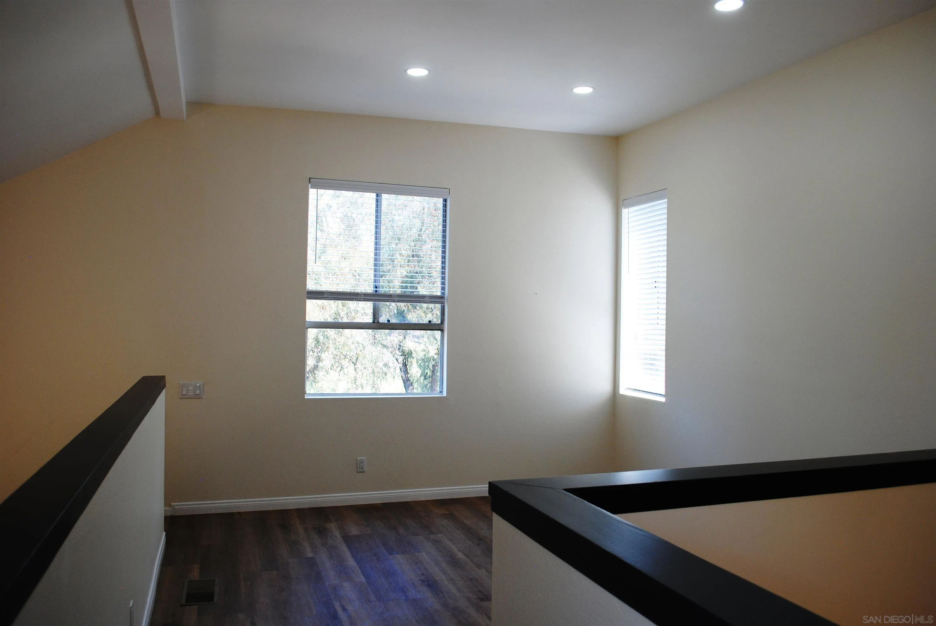 Photo #13: 260010909 Listing: Photo #13