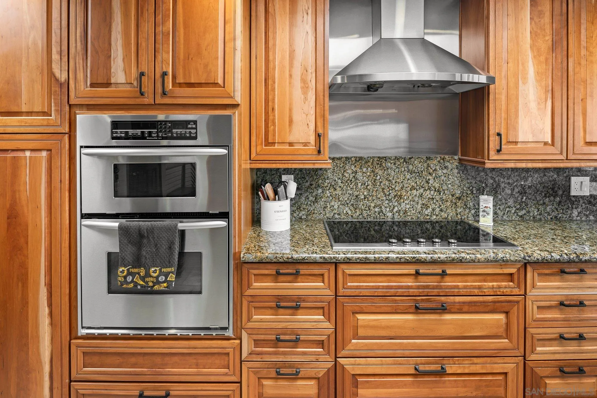 https://cdn.realtyfeed.com/cdn/127/260010910/075996d90337275da707768d36c1c1c8.webp