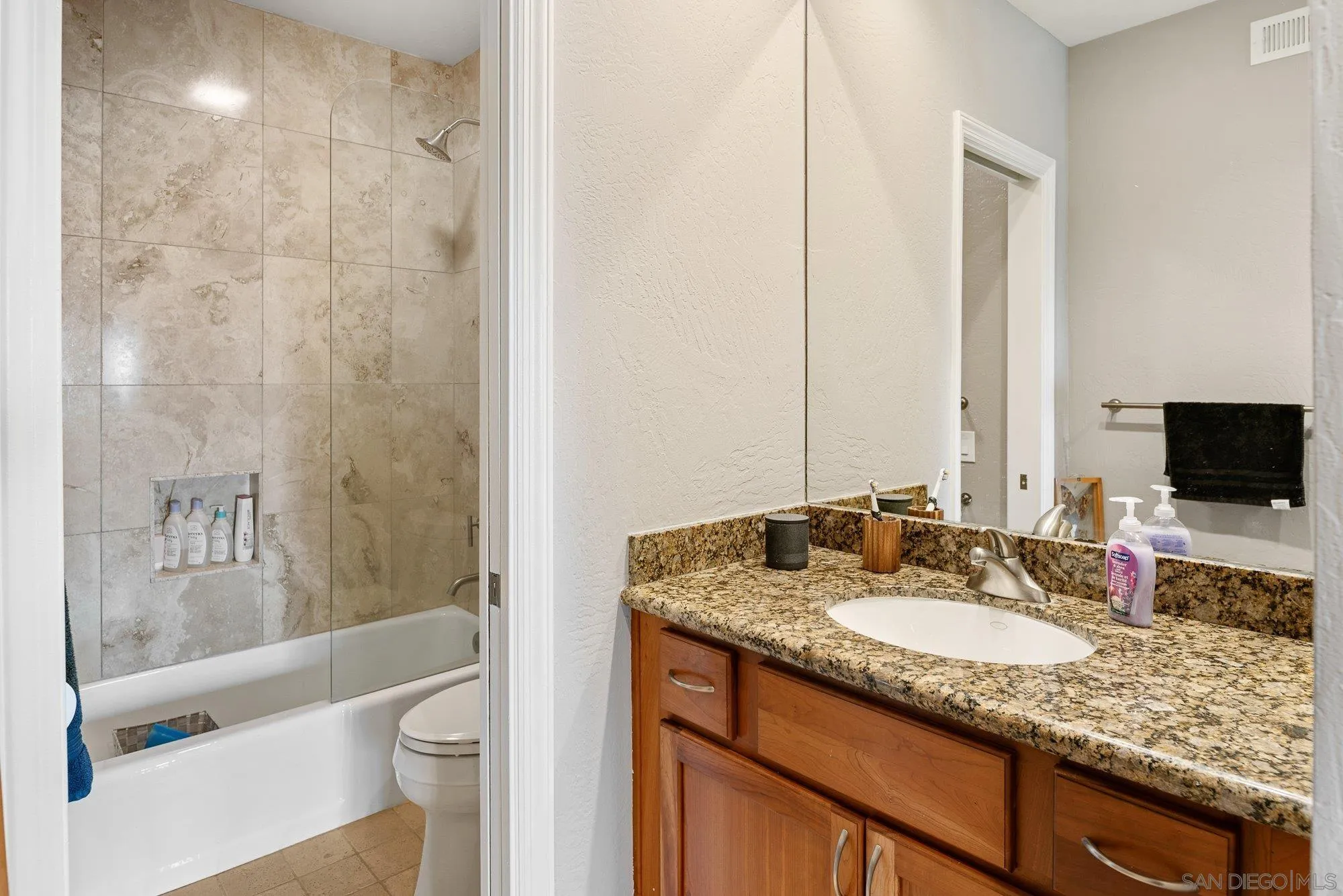 https://cdn.realtyfeed.com/cdn/127/260010910/4148f2eb7d9e2c299687a09c9699f0ba.webp