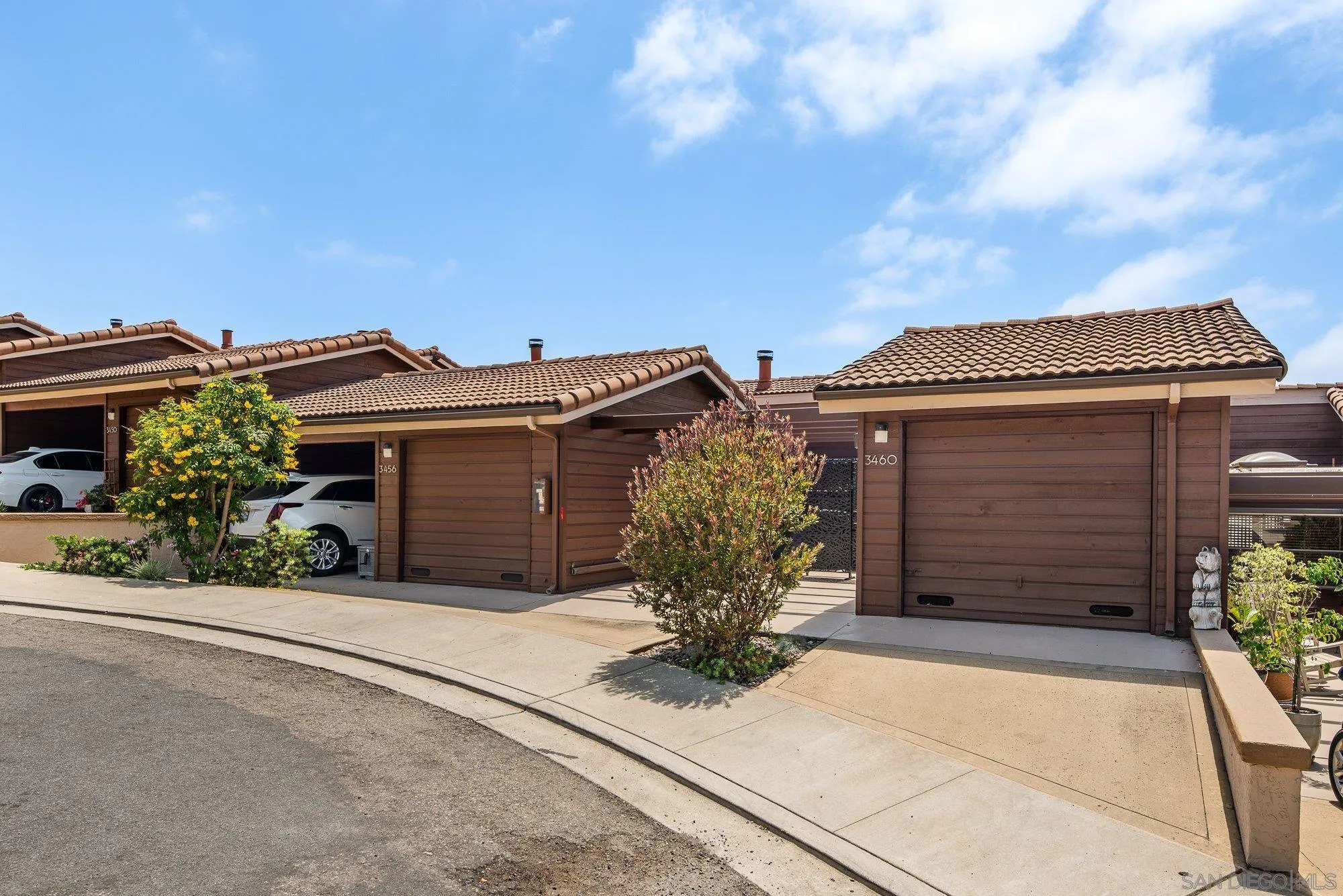https://cdn.realtyfeed.com/cdn/127/260010910/4ca340d01e1ba457bbf40dd18a68545f.webp