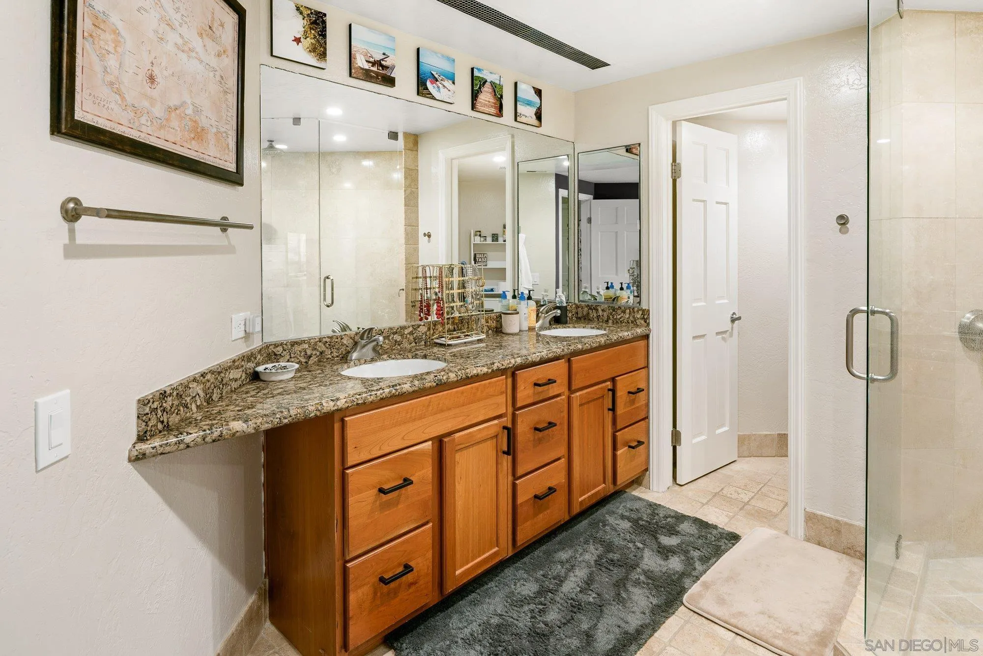 https://cdn.realtyfeed.com/cdn/127/260010910/802eacf2f76a7c55d385f5949afd032a.webp