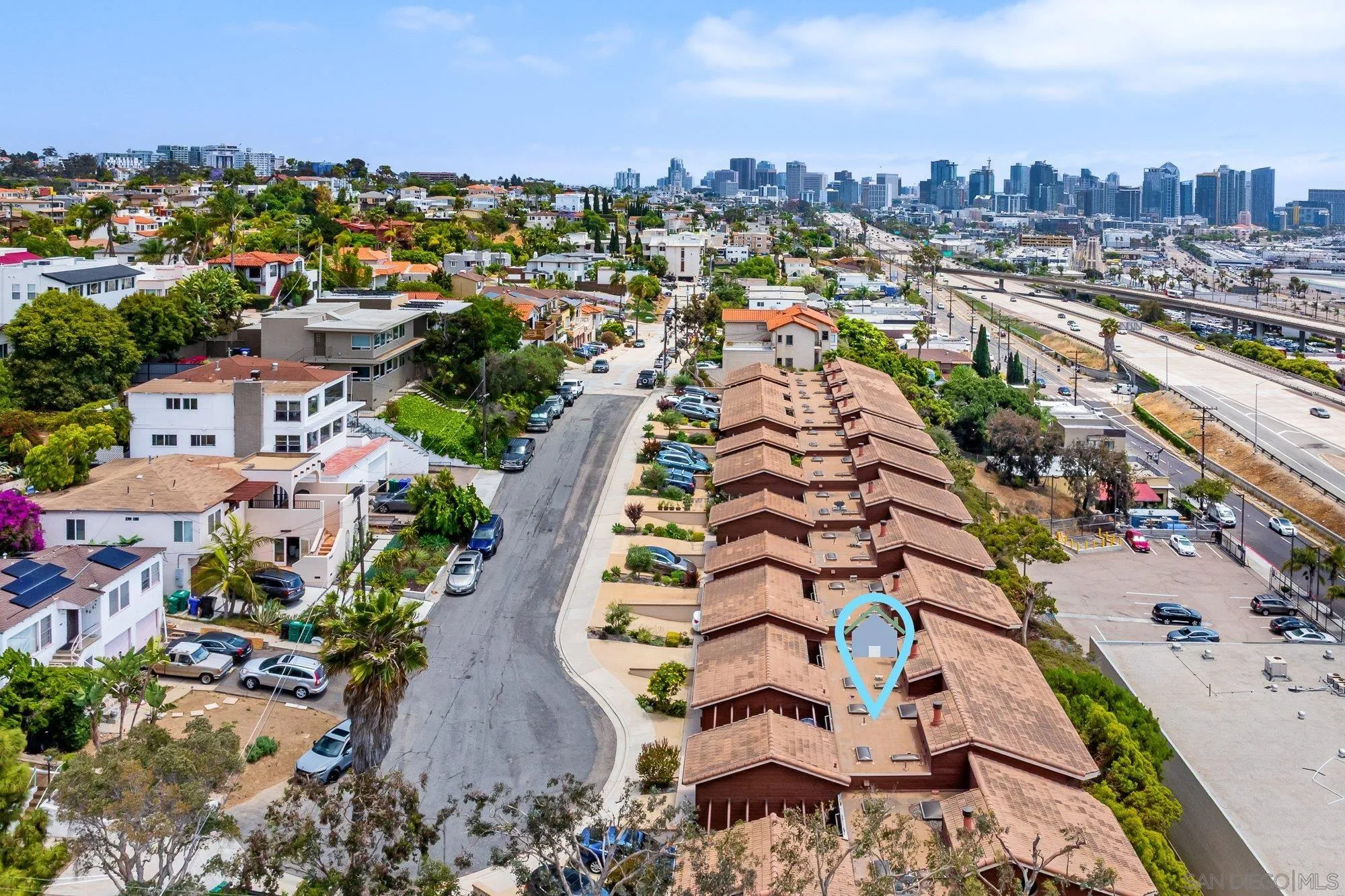 https://cdn.realtyfeed.com/cdn/127/260010910/a8a9a899f251cf7d8f59d3154fb05ca9.webp