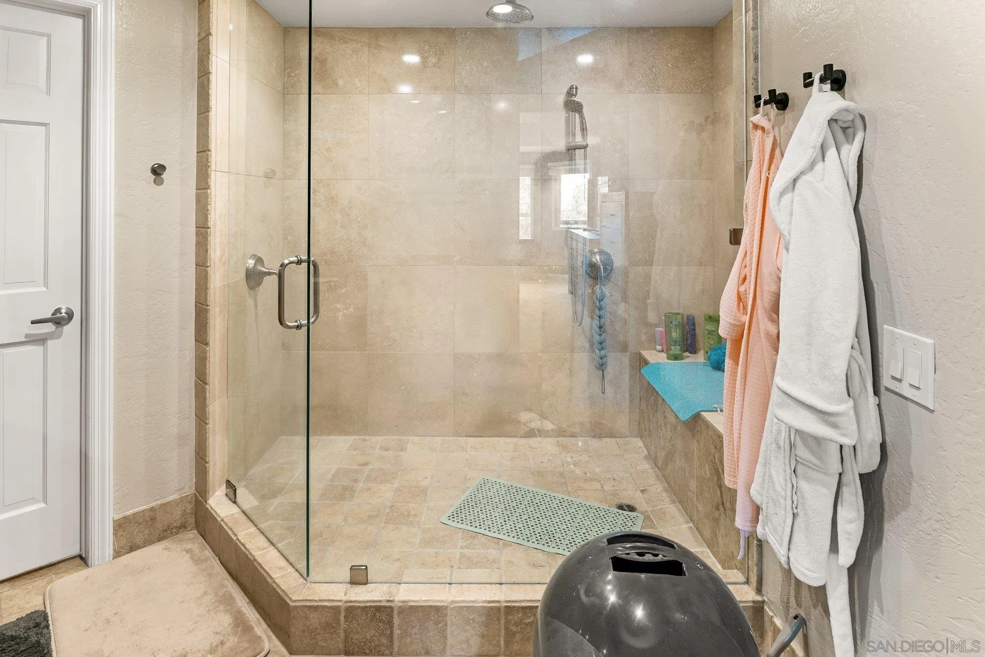 https://cdn.realtyfeed.com/cdn/127/260010910/b1665b8b50a4aac99285b56fafbf556d.webp