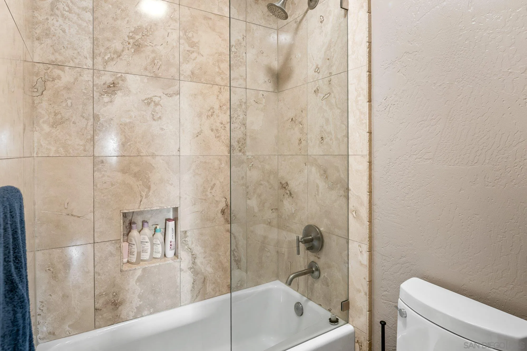 https://cdn.realtyfeed.com/cdn/127/260010910/bd011df443bb9b86488bfeb150cef142.webp