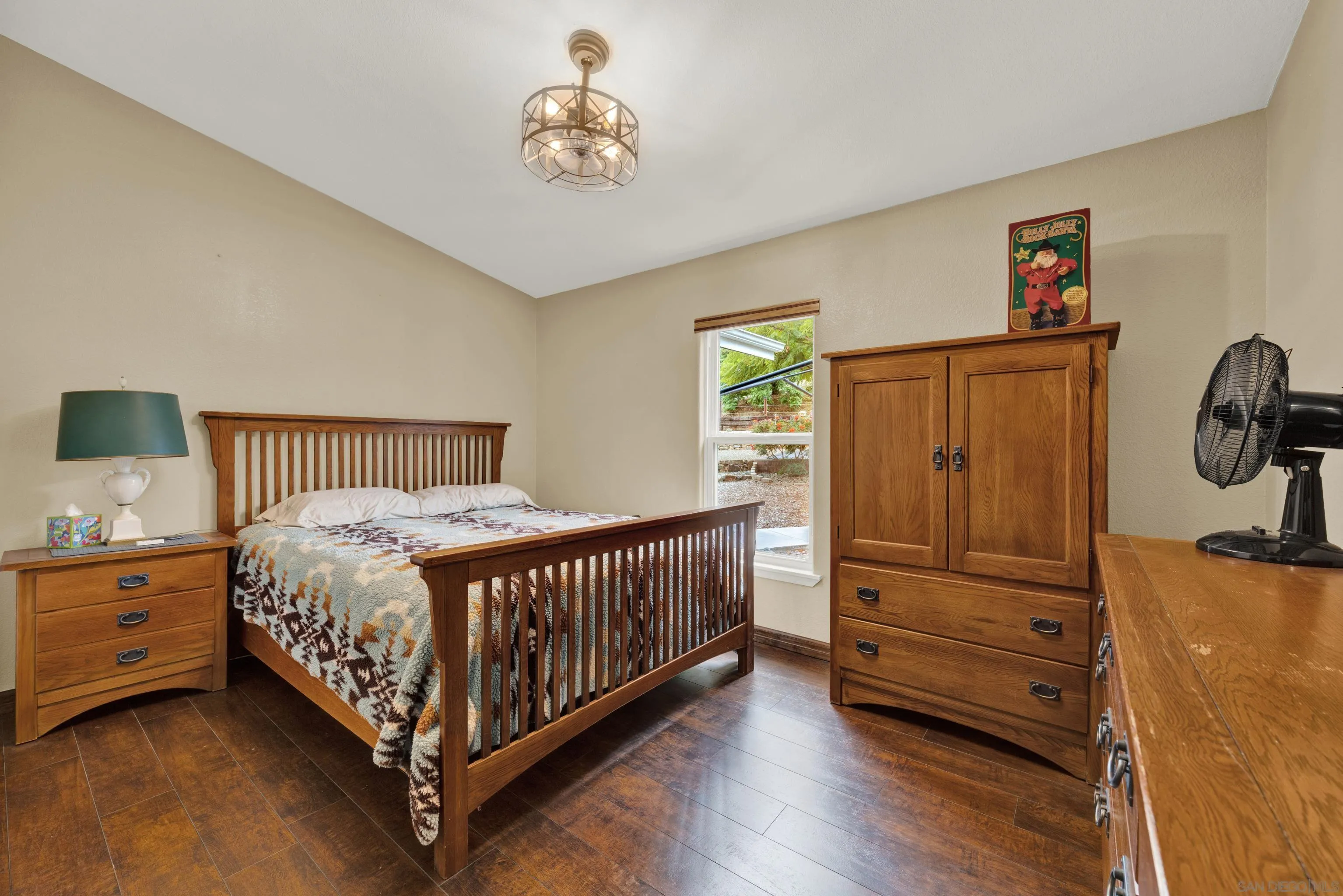 https://cdn.realtyfeed.com/cdn/127/260010911/3d9a4149f9ada42d9dad2d38a7c85a07.webp