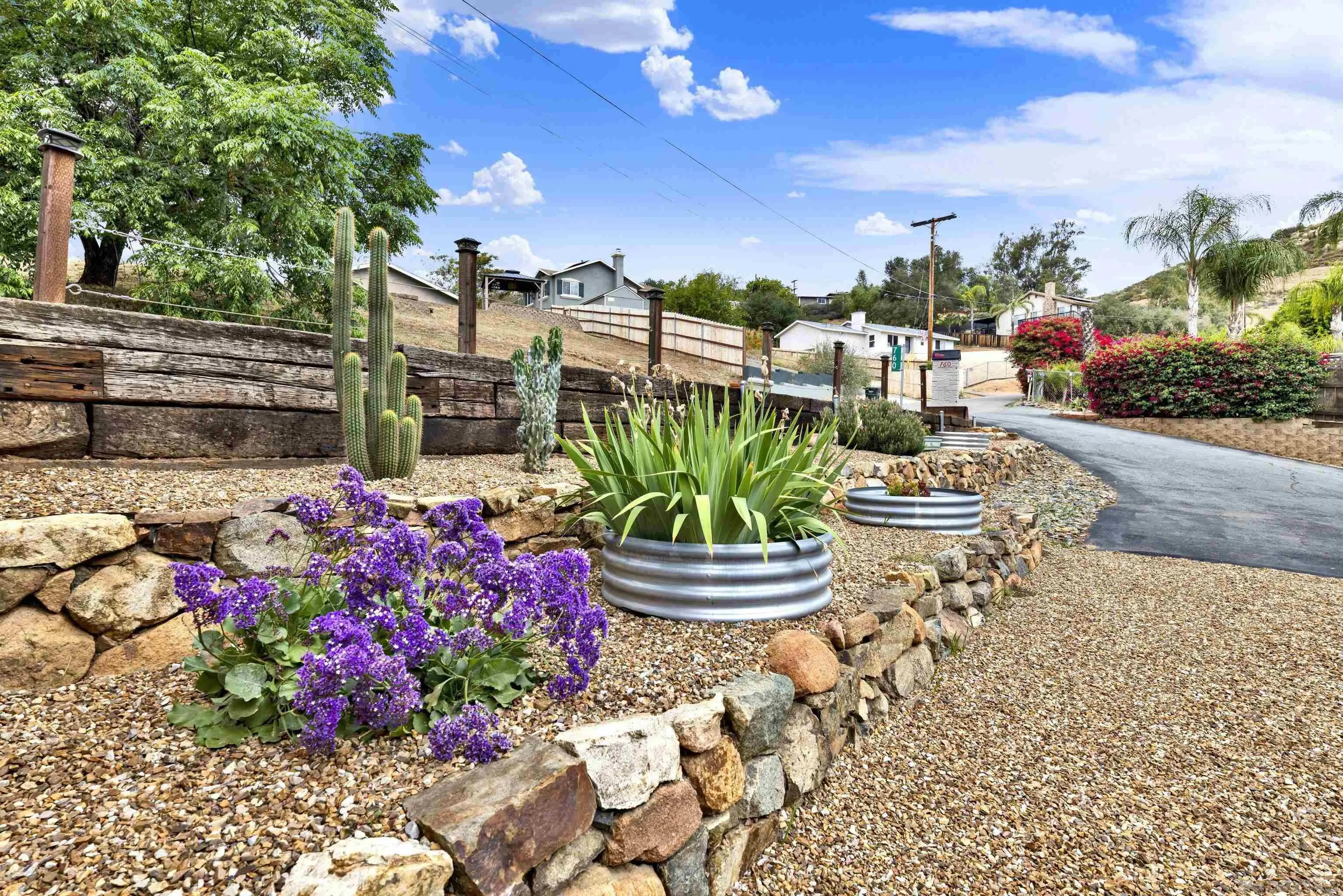 https://cdn.realtyfeed.com/cdn/127/260010911/79b581b0f058f4fb1bc876fe6bf10bd6.webp