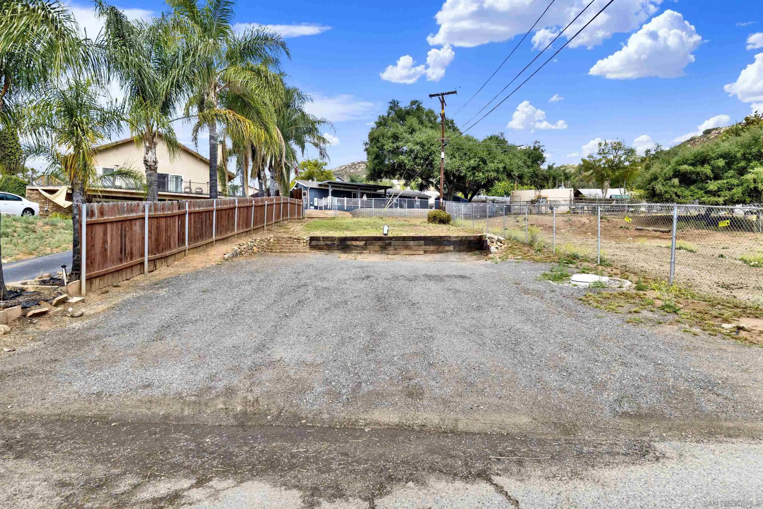 https://cdn.realtyfeed.com/cdn/127/260010911/99dd93849502f006b2dbbe48b50edad1.webp