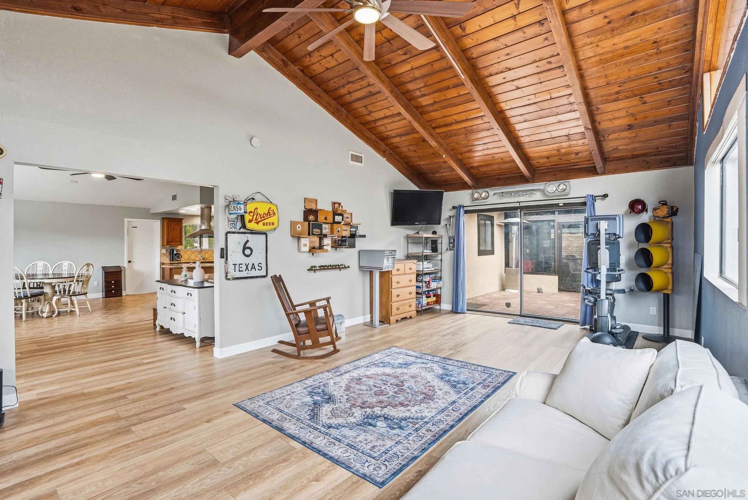 https://cdn.realtyfeed.com/cdn/127/260010912/237b12a1b42a9eb36925d025bafc4bf3.webp