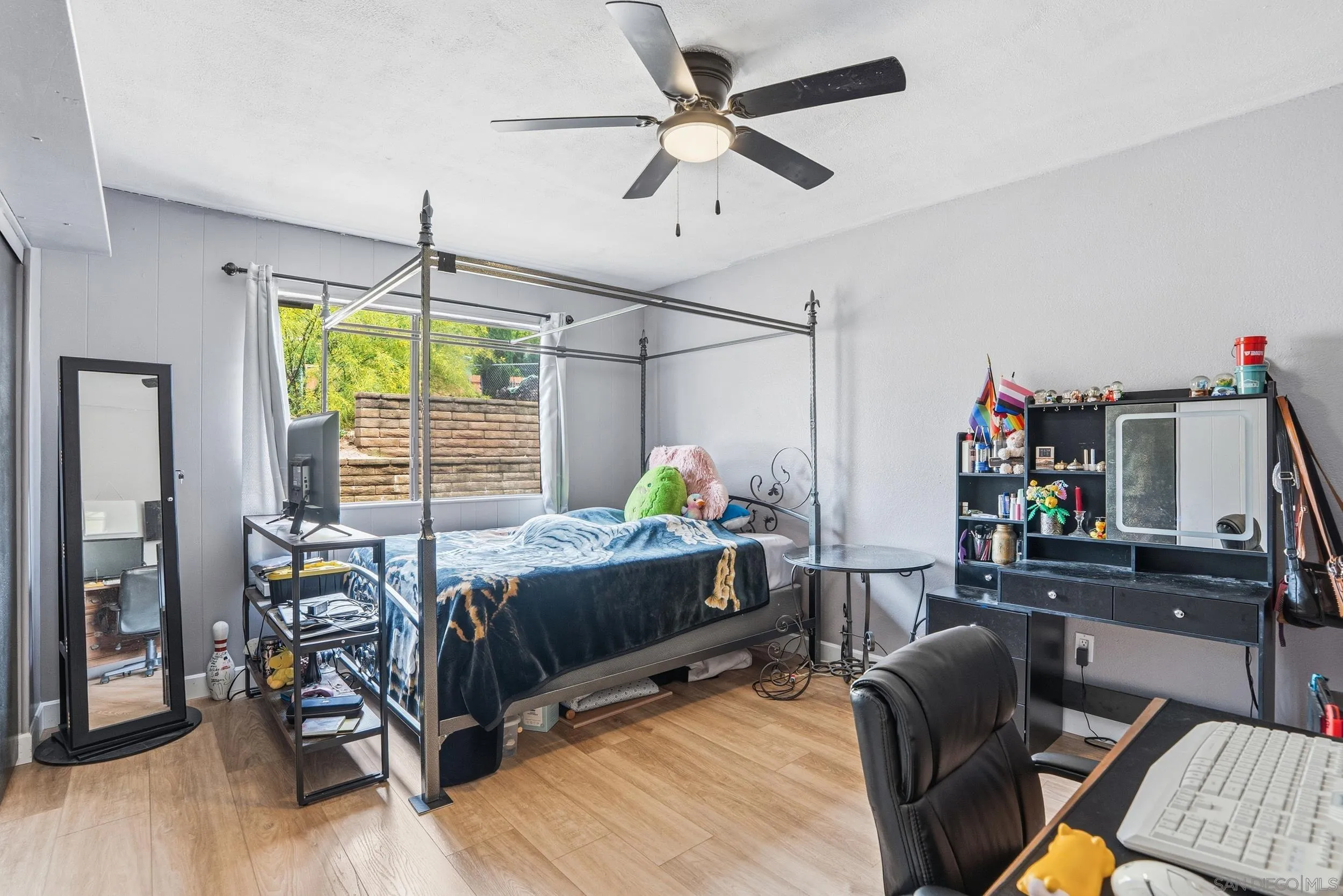 https://cdn.realtyfeed.com/cdn/127/260010912/a7a95052179149f5de69d760fbfb4112.webp