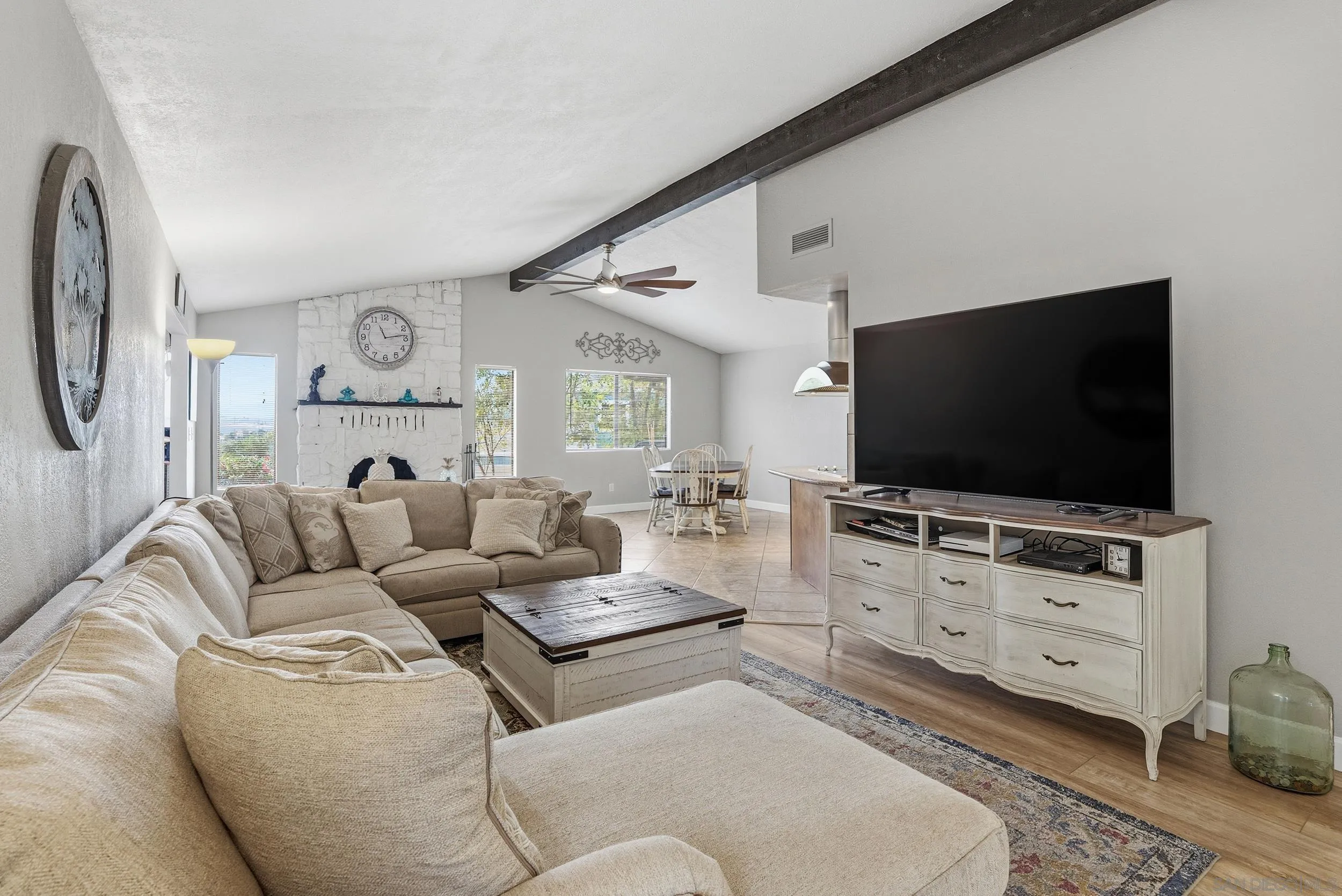 https://cdn.realtyfeed.com/cdn/127/260010912/ebec84a96ea6100654f40b8898e53f64.webp
