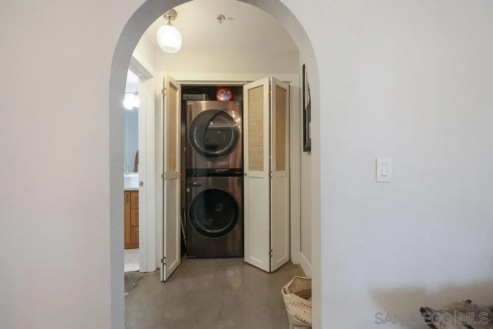 Photo #12: 260010913 Listing: Photo #12