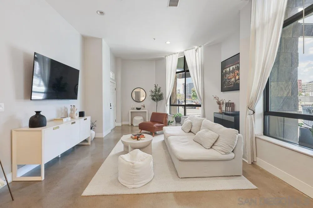 Photo #6: 260010913 Listing: Photo #6