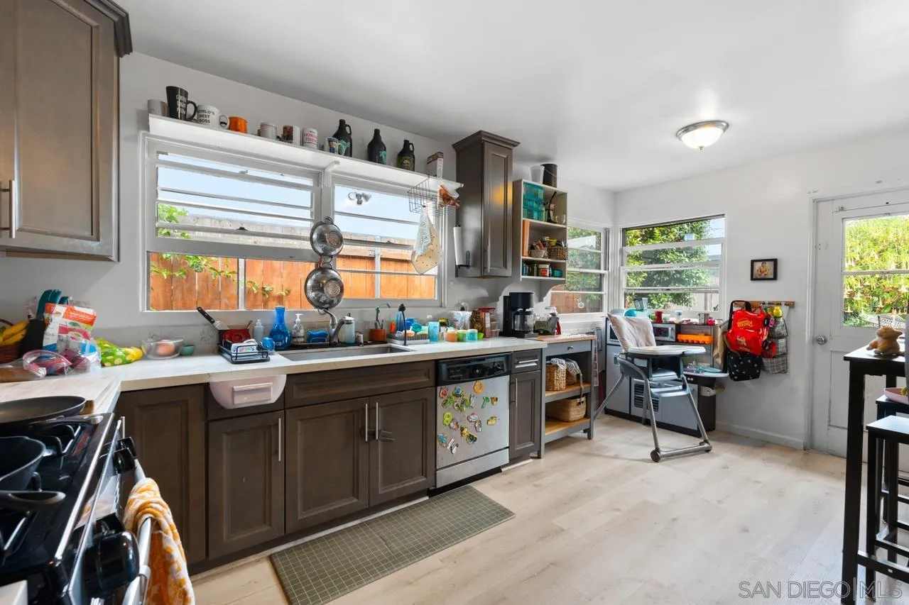 https://cdn.realtyfeed.com/cdn/127/260010918/085c38459ecc64c2a8be0d86425e30d3.webp