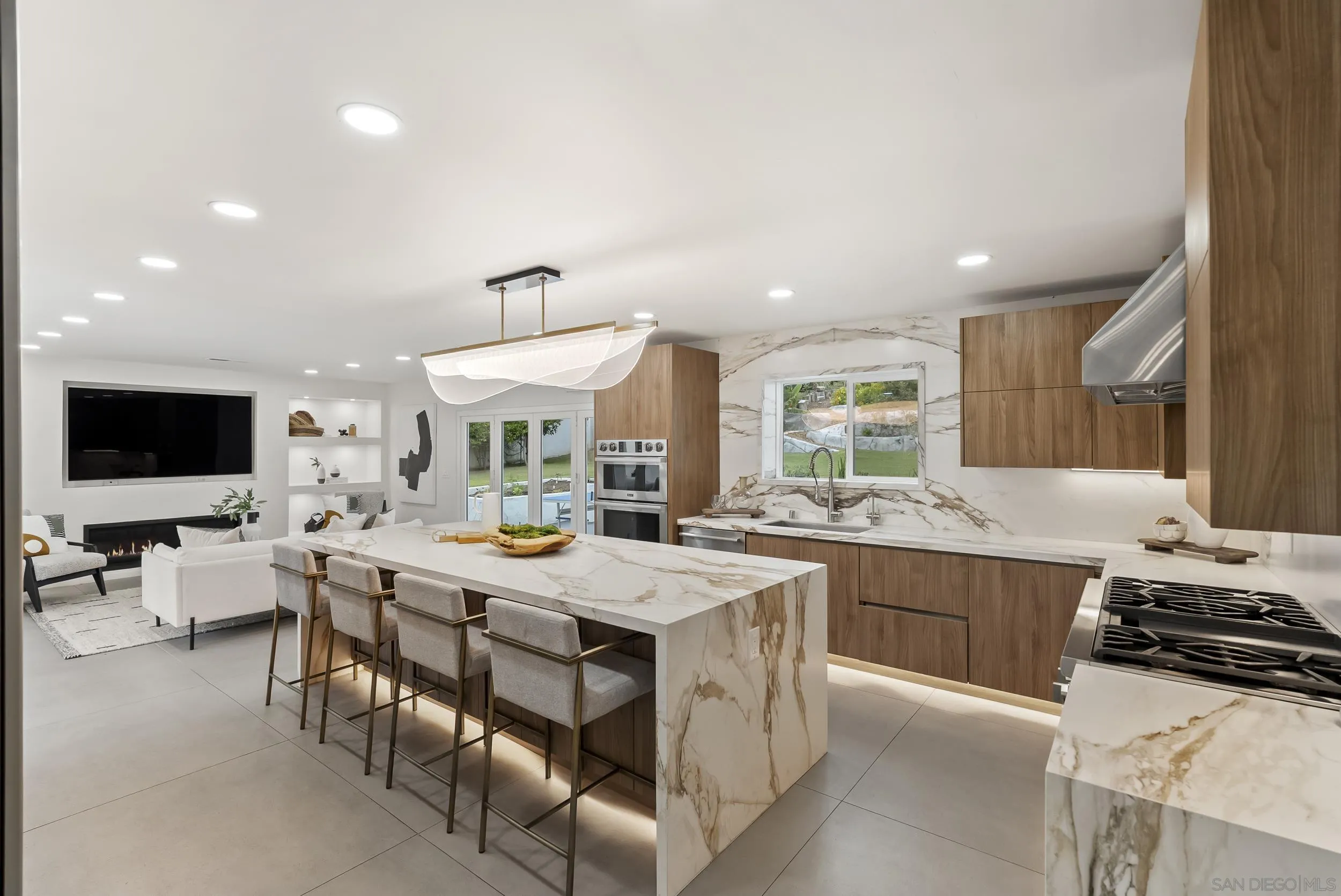 https://cdn.realtyfeed.com/cdn/127/260010919/0123fa21b045fb4877c07506bf56f5ff.webp
