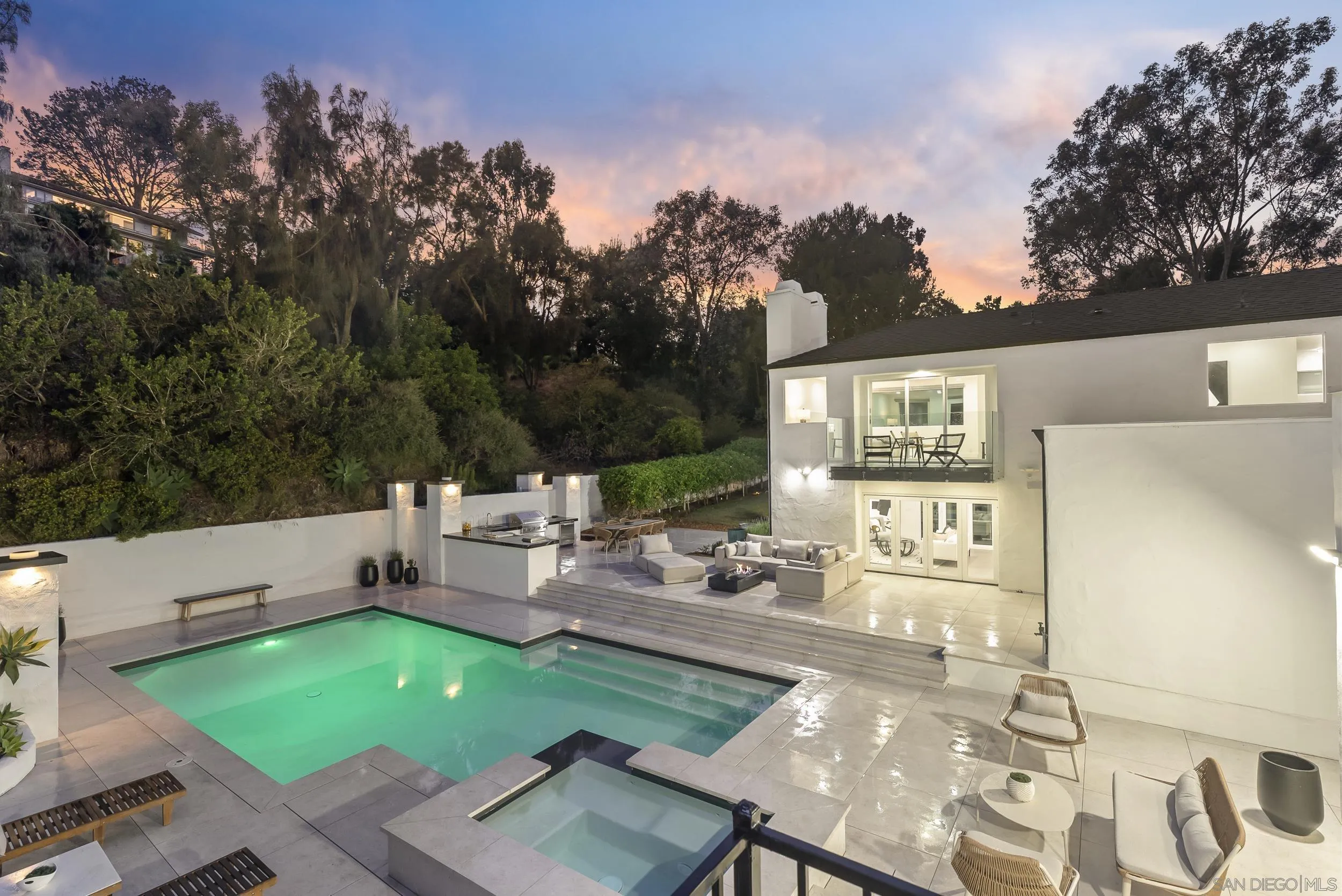 https://cdn.realtyfeed.com/cdn/127/260010919/6c6ad790de51360e2f5f162e3110beb4.webp