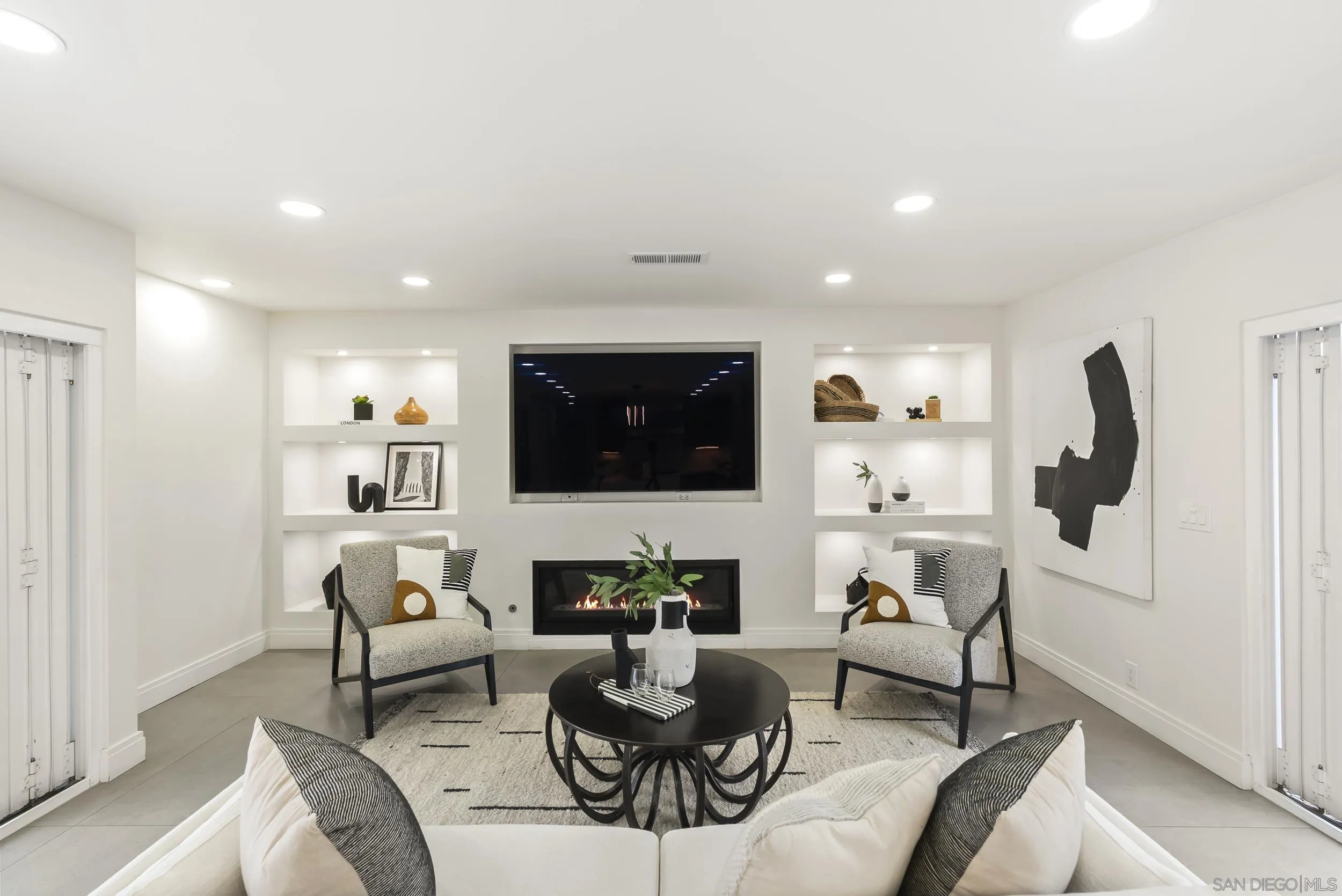 https://cdn.realtyfeed.com/cdn/127/260010919/cf49d61c86e8073b3c36ef31cb2a265a.webp