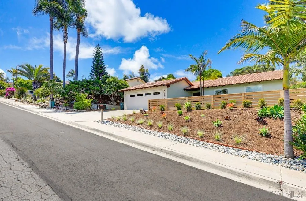 https://cdn.realtyfeed.com/cdn/127/260010920/2764338f7f49947e7baaa6d1eb5c00fa.webp
