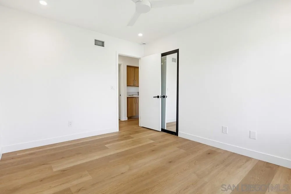 https://cdn.realtyfeed.com/cdn/127/260010920/6c8e6e7291e2cfd63c2bd67cbc0cd75b.webp