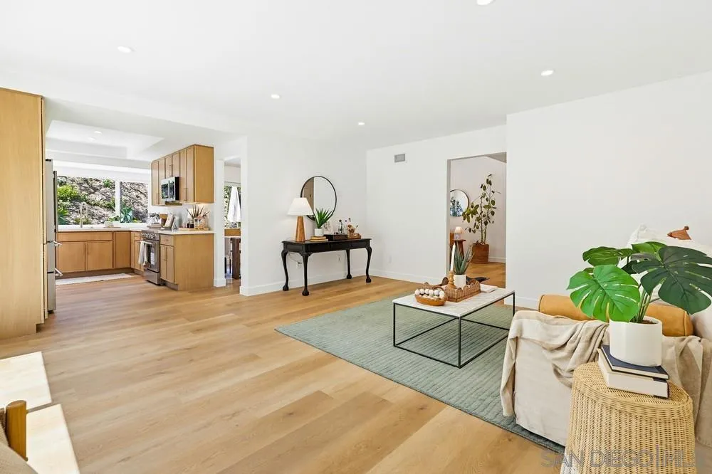 https://cdn.realtyfeed.com/cdn/127/260010920/7bee8a997c5bc094bc94516032692263.webp