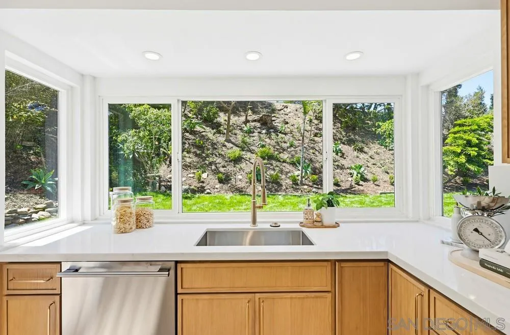 https://cdn.realtyfeed.com/cdn/127/260010920/da6a6b0da835a57cf067ef43cdd9af32.webp