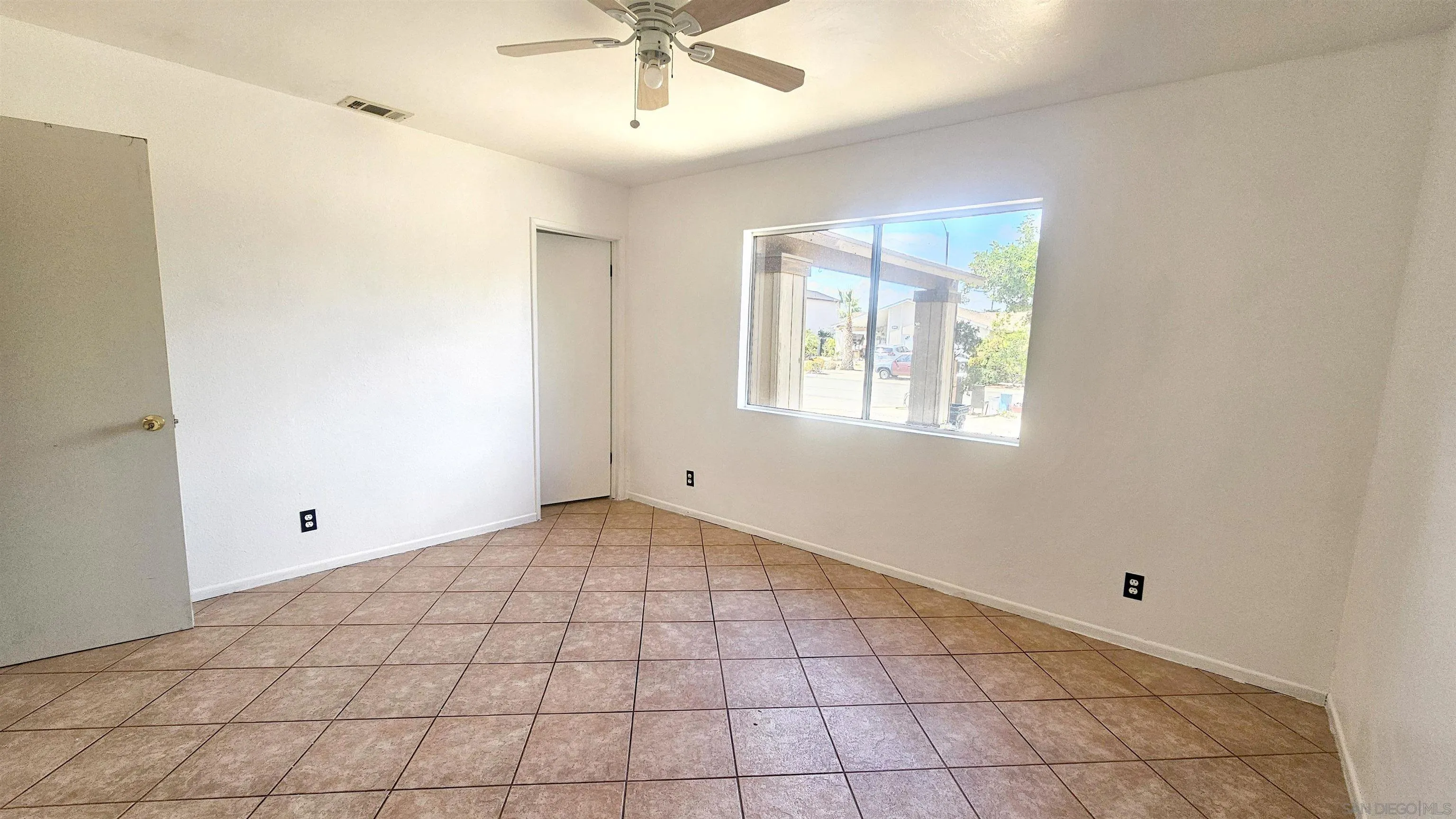 https://cdn.realtyfeed.com/cdn/127/260010927/0a04e94ba6d45f5a1d319694074210ec.webp